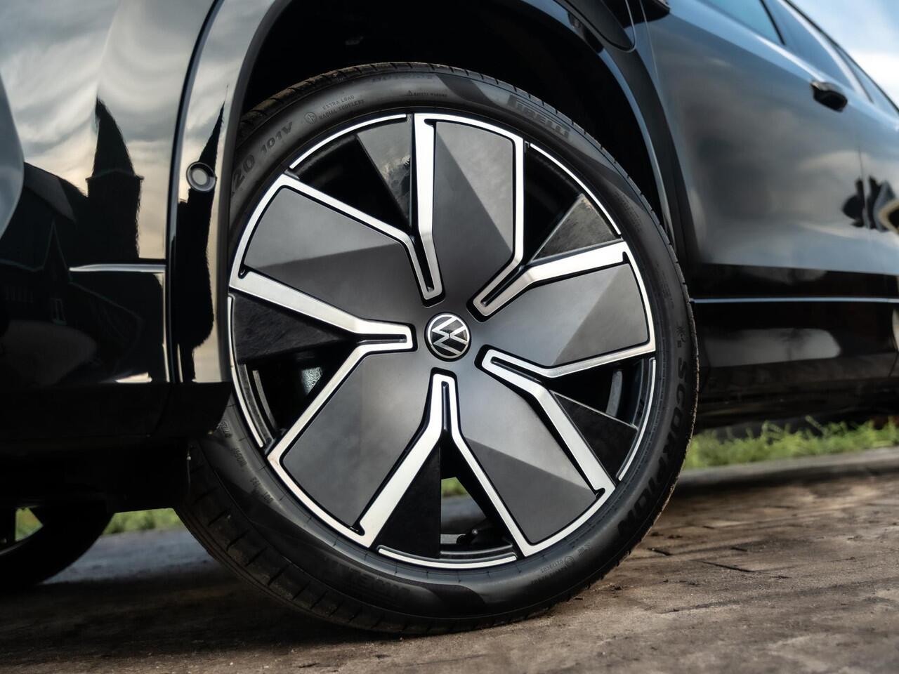 Volkswagen Tayron 1.5 eHybrid R-Line Plus | Model 2026 | Pano | 20" | Adap Cruise | Elek Trekhaak | Winterpack | Massagestoel ErgoActive | Etc..