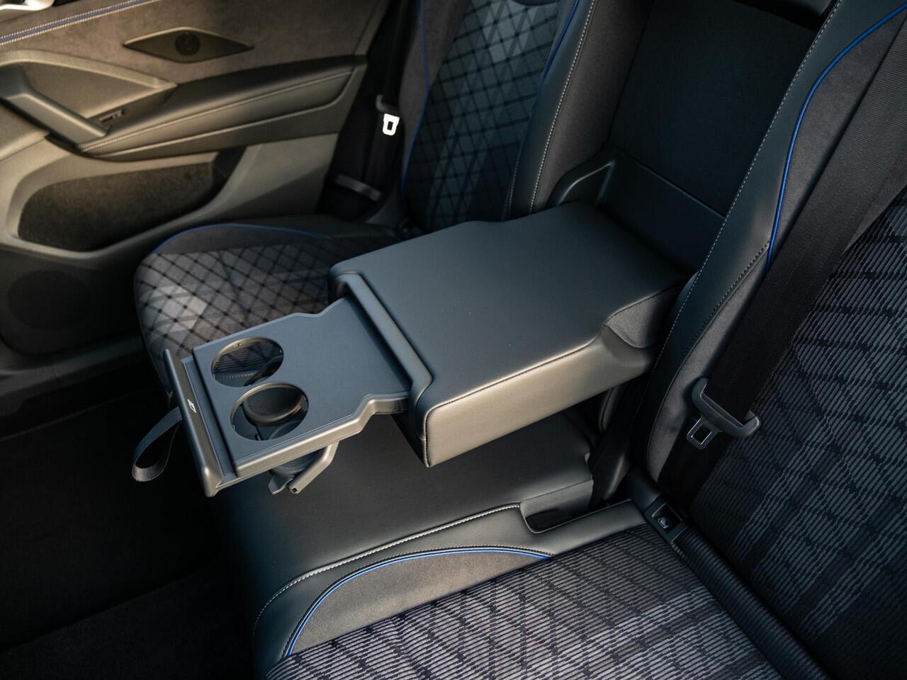 Volkswagen Tayron 1.5 eHybrid R-Line Plus | Model 2026 | Pano | 20" | Adap Cruise | Elek Trekhaak | Winterpack | Massagestoel ErgoActive | Etc..