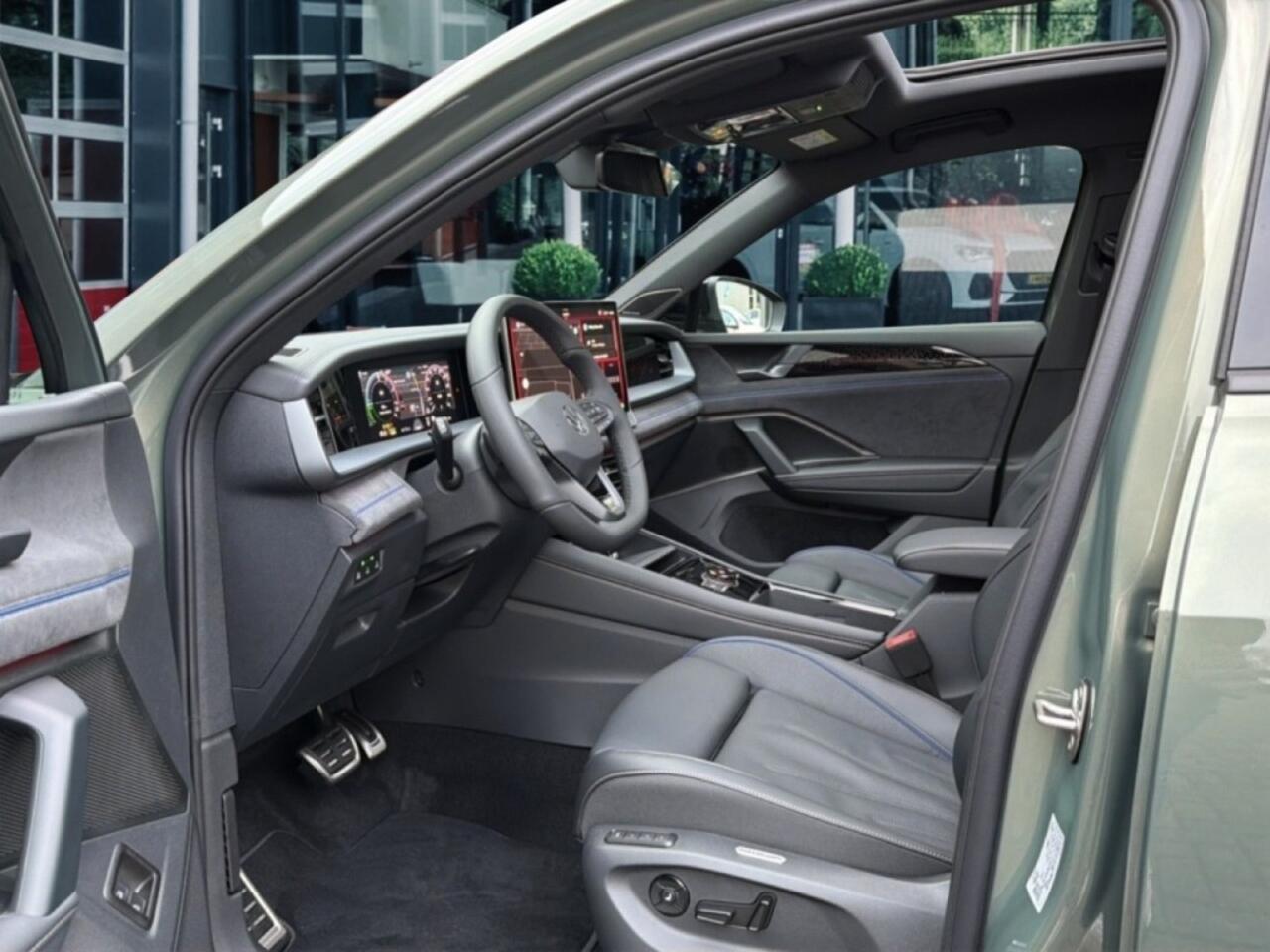 Volkswagen Tayron 1.5 TSI DSG EHYBRID 272PK R-LINE PANO.DAK/TREKHAAK/ACC/H+K/CAMERA/NAVI/CARPLAY