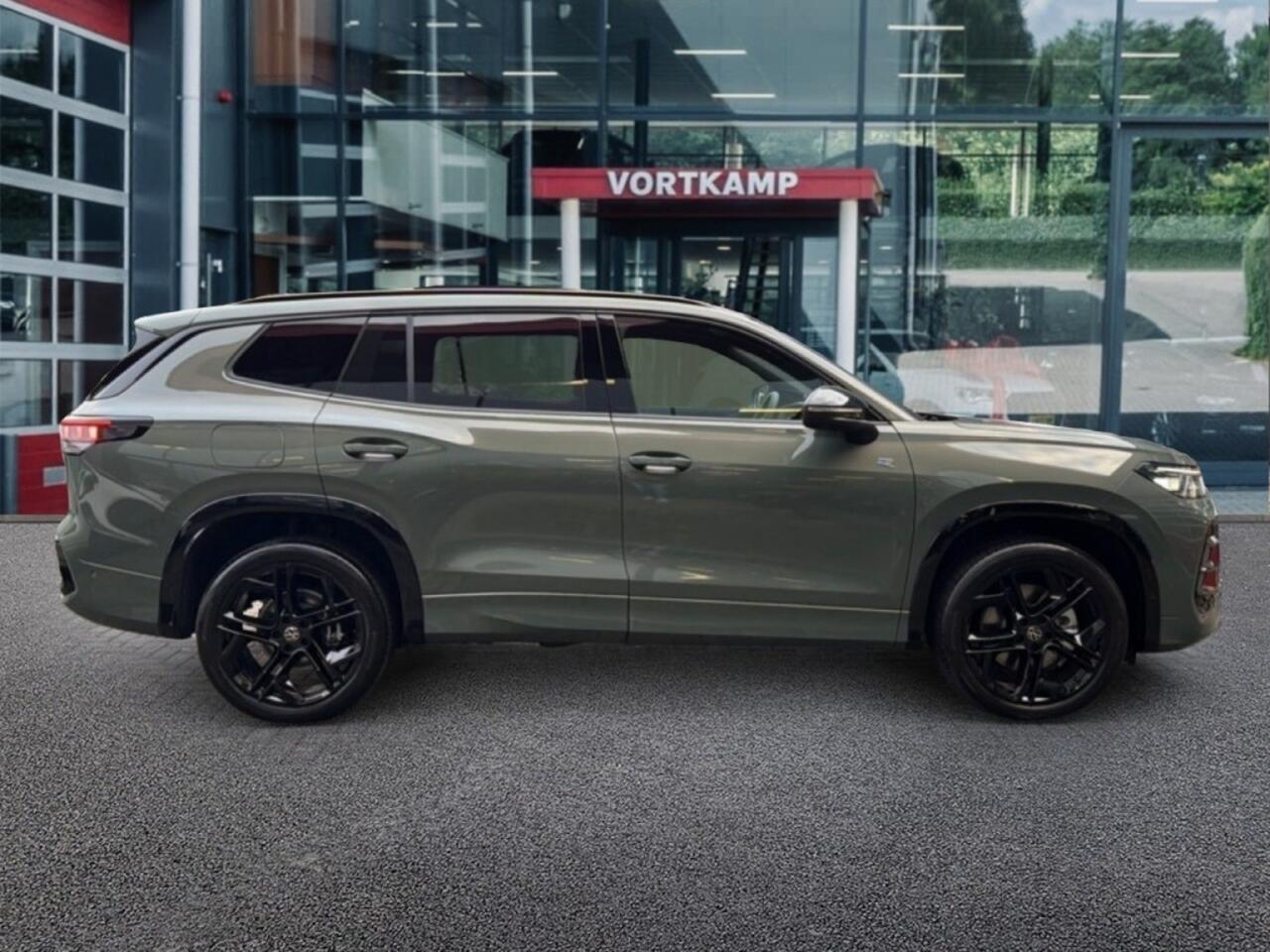 Volkswagen Tayron 1.5 TSI DSG EHYBRID 272PK R-LINE PANO.DAK/TREKHAAK/ACC/H+K/CAMERA/NAVI/CARPLAY