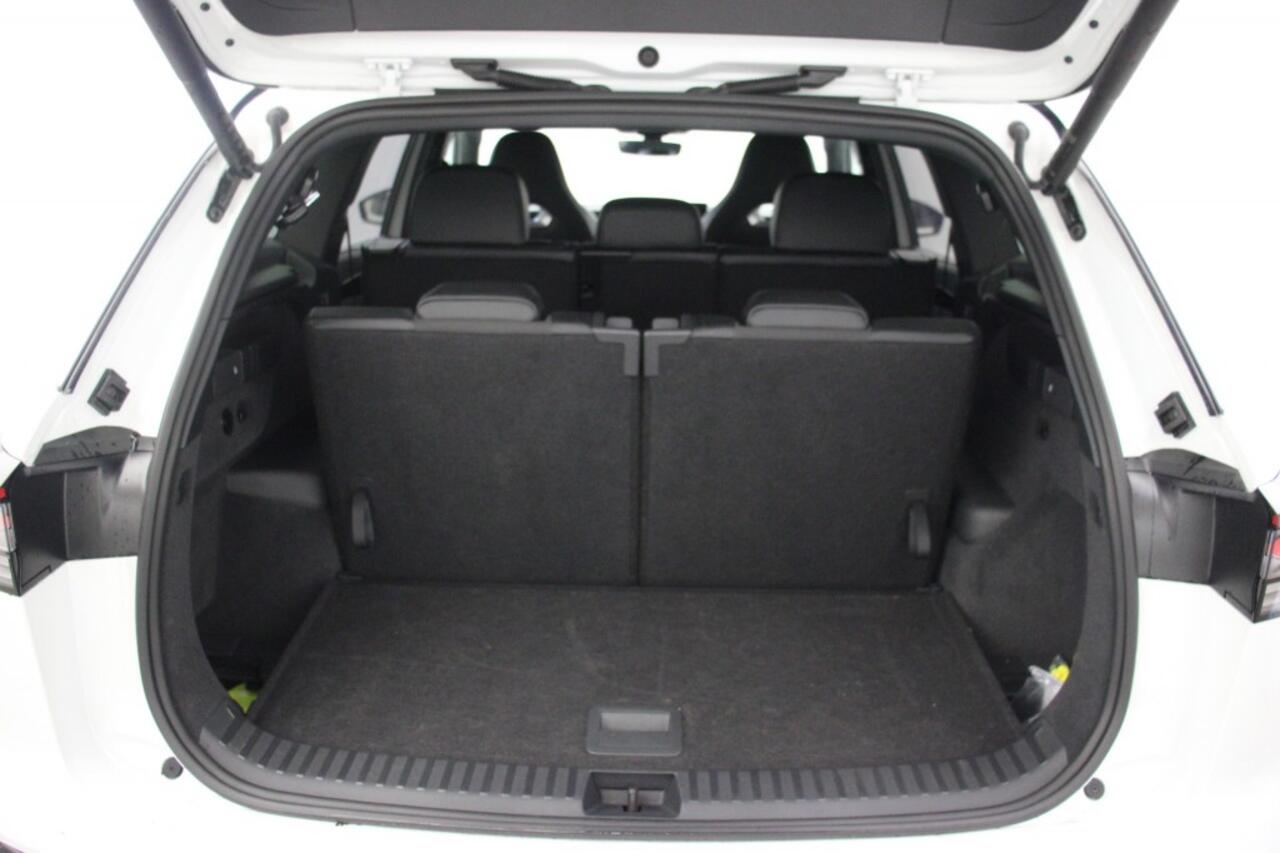 Volkswagen Tayron 1.5 eTSI R-Line Edition 7 Persoons Automaat - Carplay, Camera, Stoelverw.