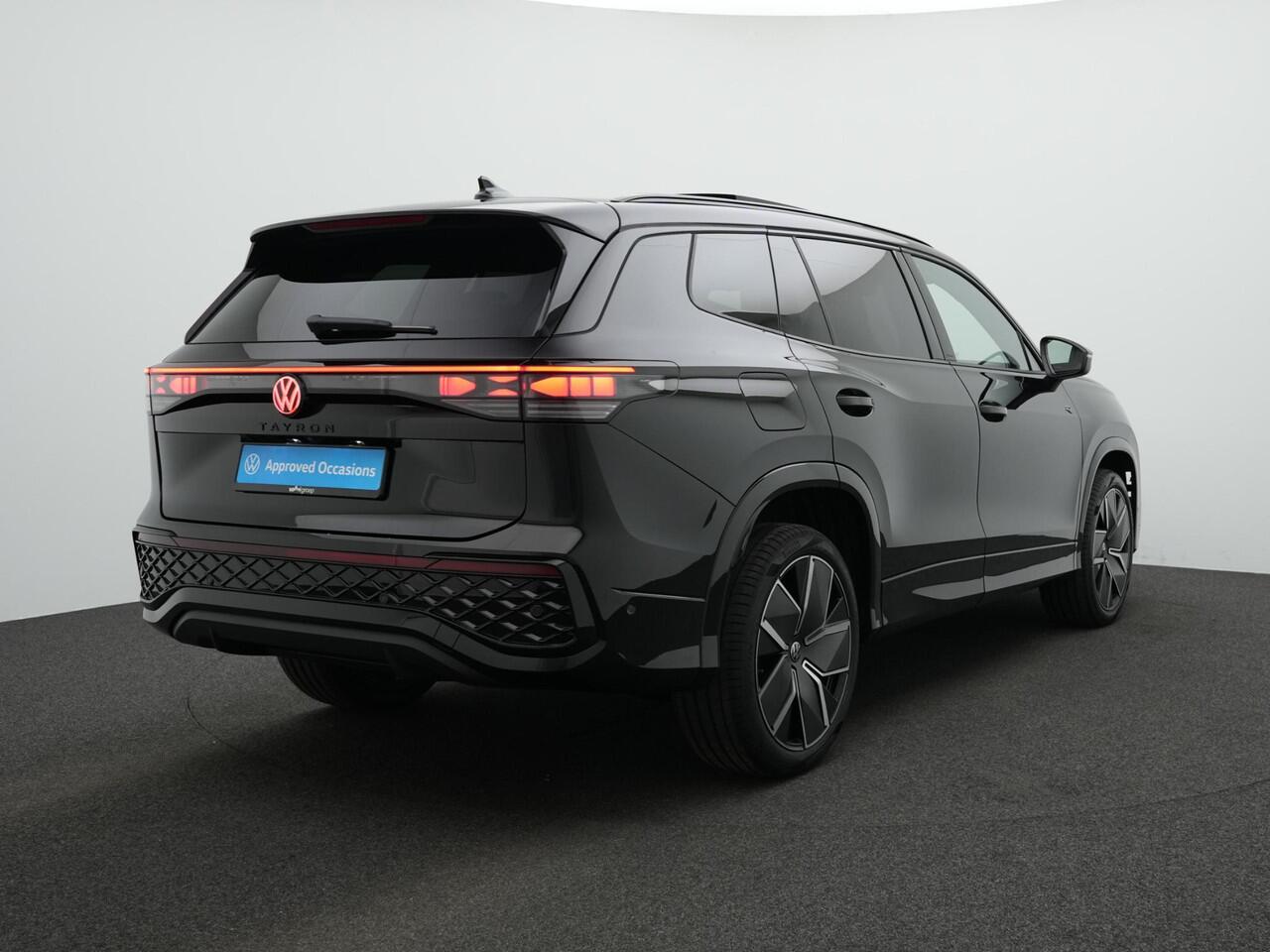 Volkswagen Tayron 1.5 TSI eHybrid 272 pk DSG R-Line Edition | Panoramadak | Adaptief onderstel | Achteruitrijcamera | Stuur-/stoelverwarming