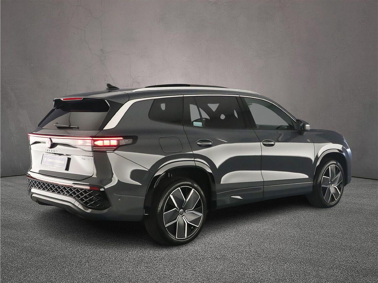 Volkswagen Tayron R-Line Edition 1.5 TSI eHybrid 272pk DSG Automaat Trekhaak, Panoramadak, Adaptive cruise control, Navigatie, 360 camera, Elektrische achterklep