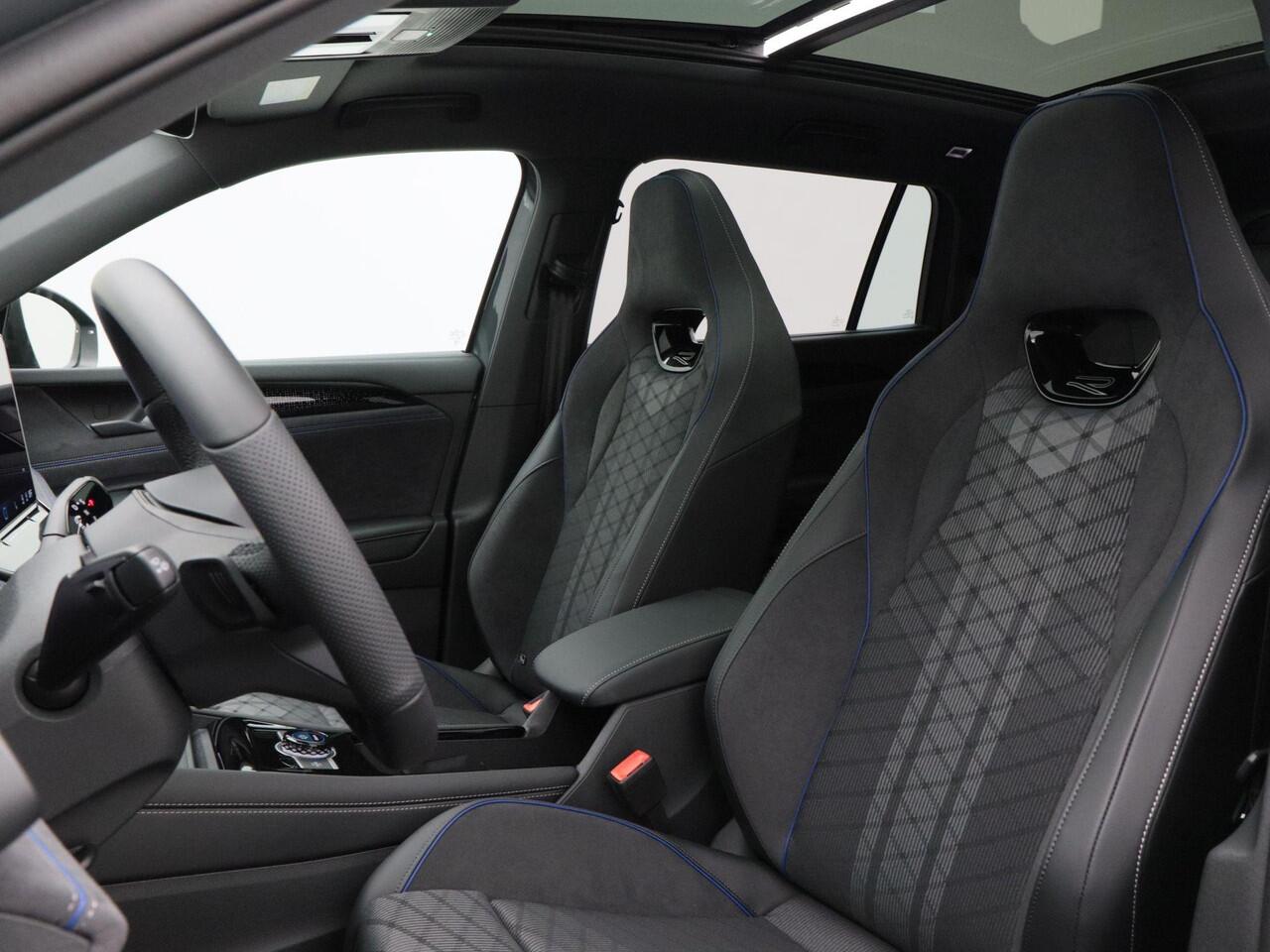 Volkswagen Tayron 1.5 eHybrid 272 Pk Automaat R-Line Edition | Black Style | Panoramadak | Trekhaak | 20 Inch | Full LED | 360 Camera