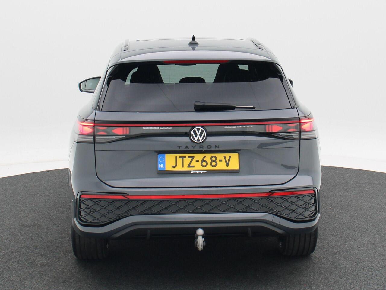 Volkswagen Tayron 1.5 eHybrid 272 Pk Automaat R-Line Edition | Black Style | Panoramadak | Trekhaak | 20 Inch | Full LED | 360 Camera