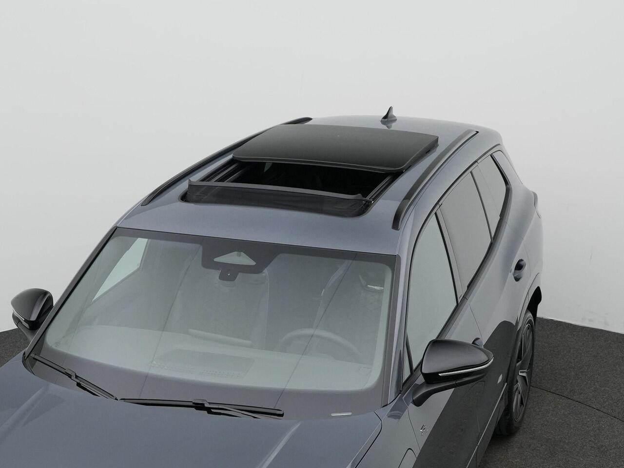 Volkswagen Tayron 1.5 TSI eHybrid 272 pk DSG R-Line Edition | Panoramadak | Adaptief onderstel | Achteruitrijcamera | Stuur-/stoelverwarming