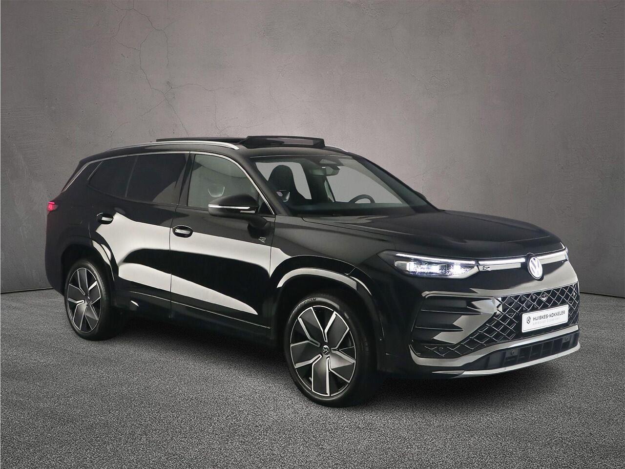 Volkswagen Tayron R-Line Edition 1.5 TSI eHybrid 272pk DSG Automaat Trekhaak, Panoramadak, 360 camera, Adaptive cruise control, Achteruitrijcamera, Navigatie, Elektrische achterklep