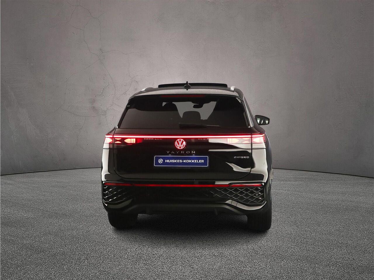 Volkswagen Tayron R-Line Edition 1.5 TSI eHybrid 272pk DSG Automaat Trekhaak, Panoramadak, 360 camera, Adaptive cruise control, Achteruitrijcamera, Navigatie, Elektrische achterklep