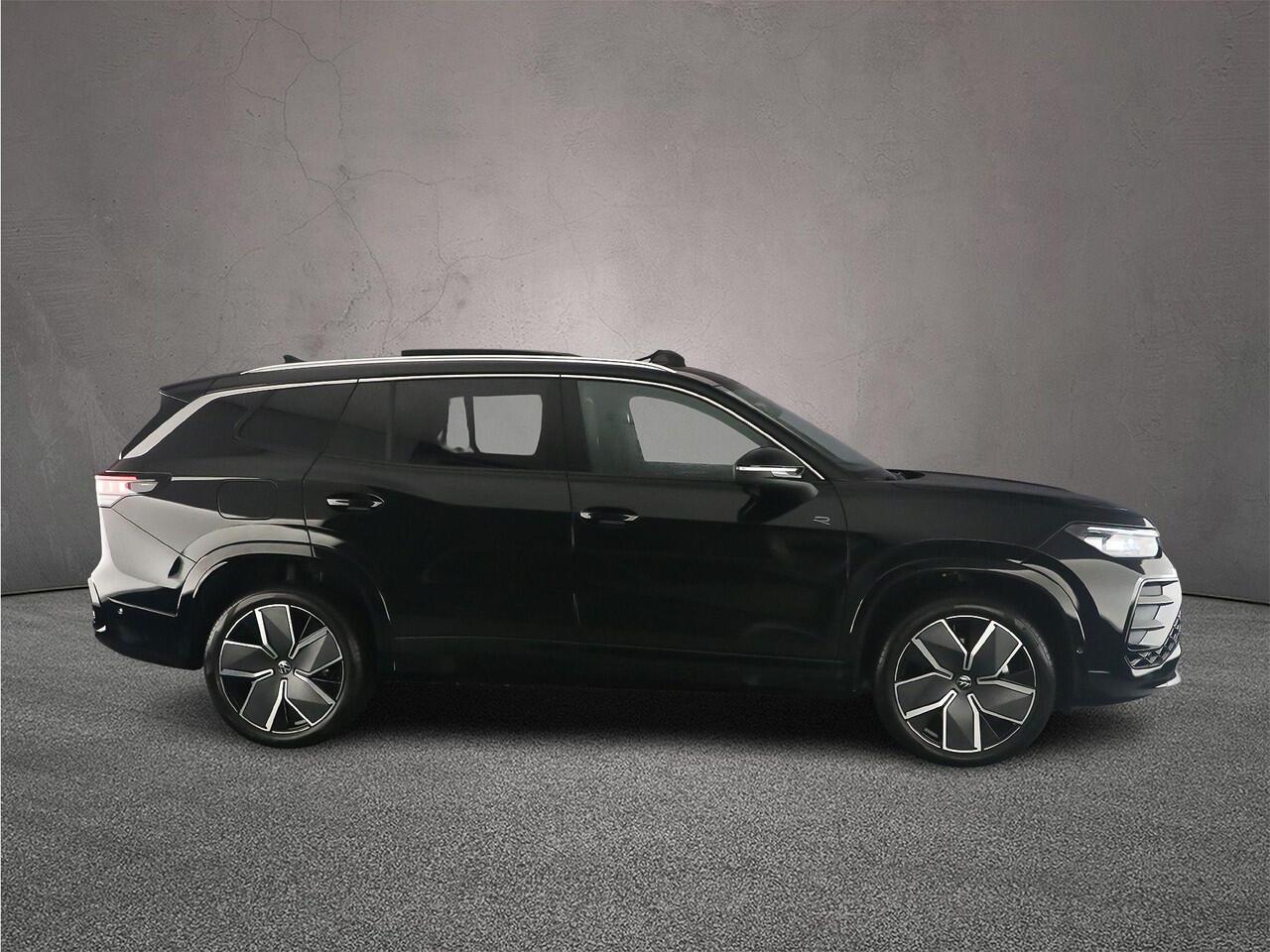 Volkswagen Tayron R-Line Edition 1.5 TSI eHybrid 272pk DSG Automaat Trekhaak, Panoramadak, 360 camera, Adaptive cruise control, Achteruitrijcamera, Navigatie, Elektrische achterklep