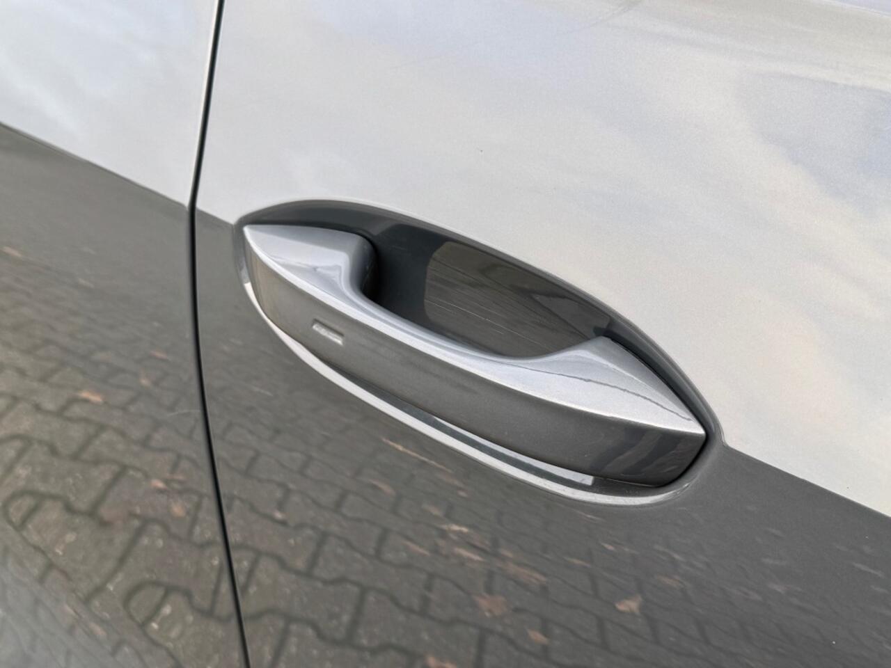 Volkswagen Tayron 1.5 eTSI Life Ed. 7p - schuif/kanteldak - stoel/stuurverwarming - camera