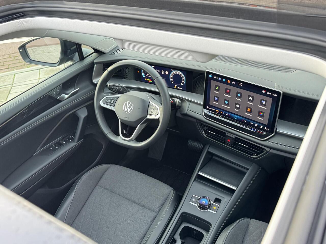 Volkswagen Tayron 1.5 eTSI Life Edition 7p. 150pk Automaat | Panodak | Stoelverw. | Camera