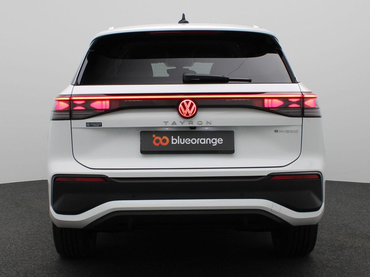 Volkswagen Tayron 1.5 eHybrid Life Edition 204PK DSG Adaptieve Cruise Controle, 19" LM Velgen, Navi via Apple Carplay/Android Auto, Stoel-Stuurverwarming, Keyless, Side Assist, Elektr. Achterklep