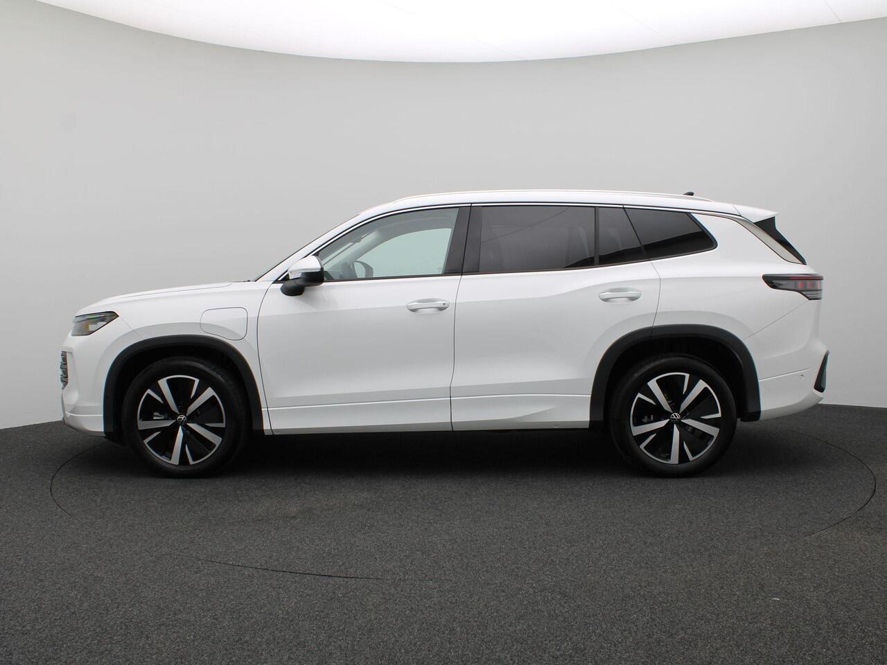 Volkswagen Tayron 1.5 eHybrid Life Edition 204PK DSG Adaptieve Cruise Controle, 19" LM Velgen, Navi via Apple Carplay/Android Auto, Stoel-Stuurverwarming, Keyless, Side Assist, Elektr. Achterklep