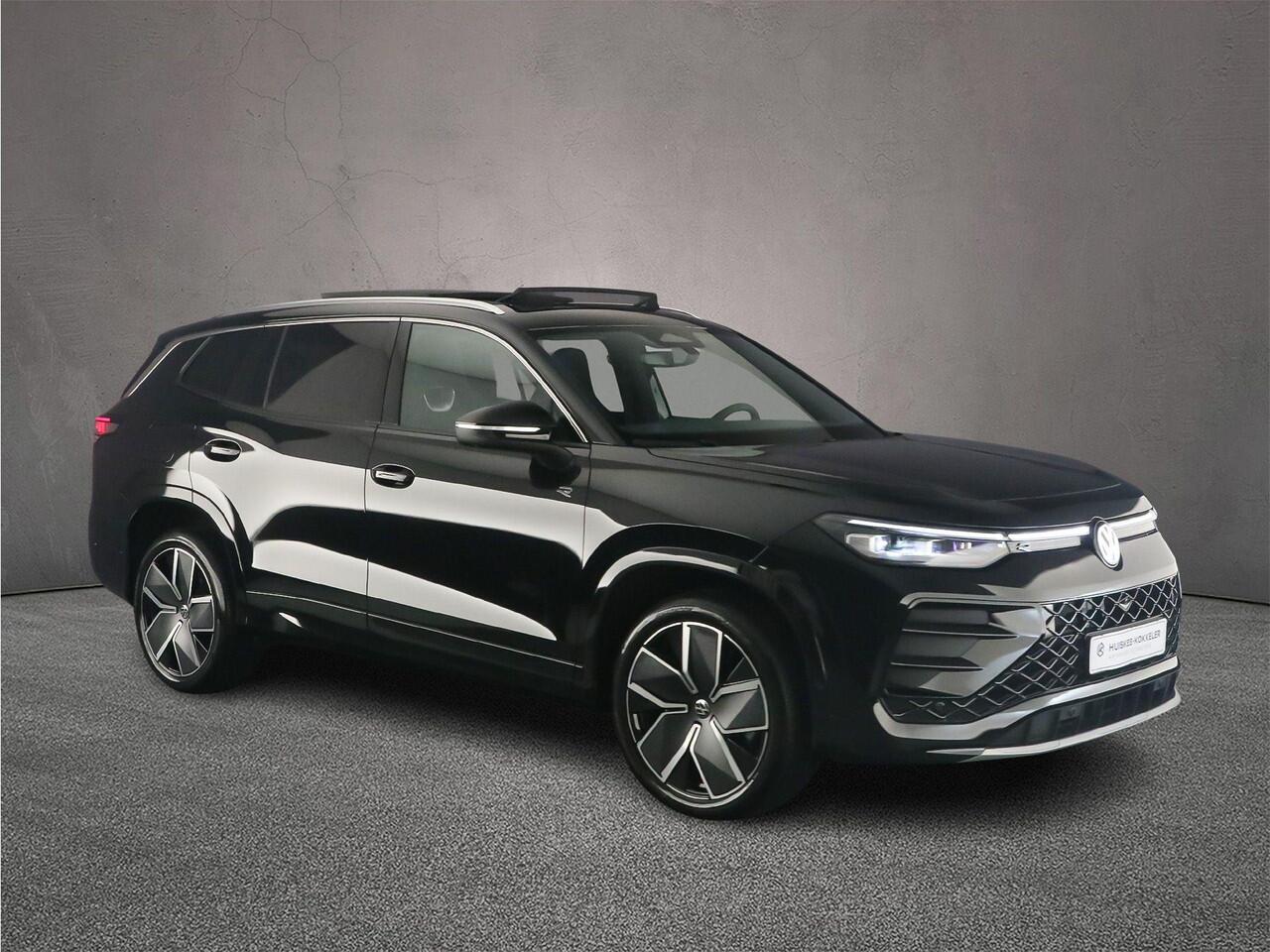 Volkswagen Tayron R-Line Edition 1.5 TSI eHybrid 272pk DSG Automaat Trekhaak, Panoramadak, Navigatie, Elektrische achterklep, Adaptive cruise control, 360 camera, Achteruitrijcamera