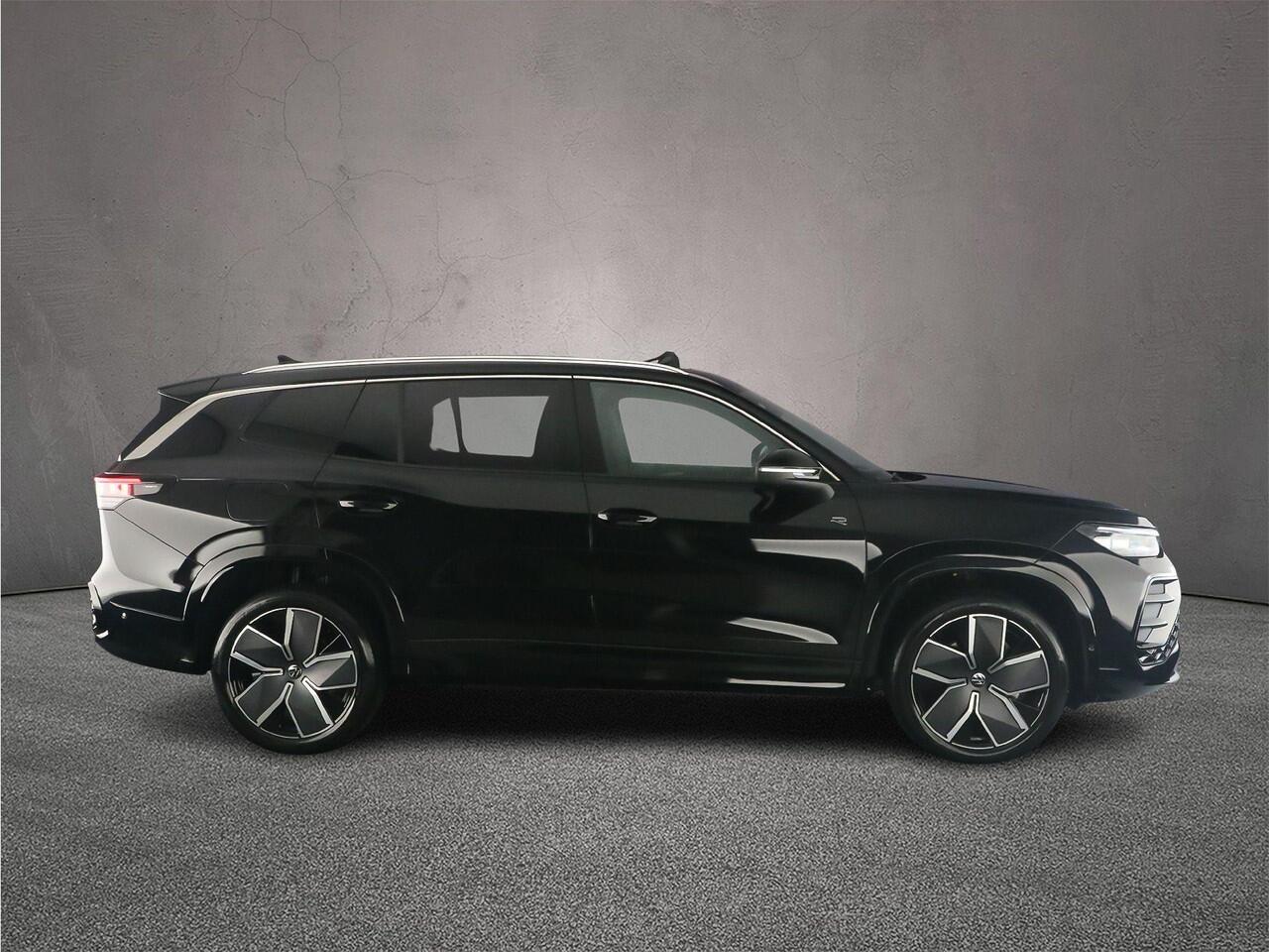 Volkswagen Tayron R-Line Edition 1.5 TSI eHybrid 272pk DSG Automaat Trekhaak, Panoramadak, Navigatie, Elektrische achterklep, Adaptive cruise control, 360 camera, Achteruitrijcamera