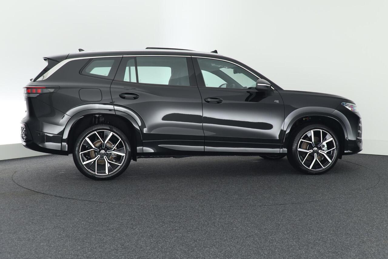 Volkswagen Tayron 1.5 272pk eHybrid R-Line Edition Panoramadak Camera Keyless Stoelverwarming Massage Carplay