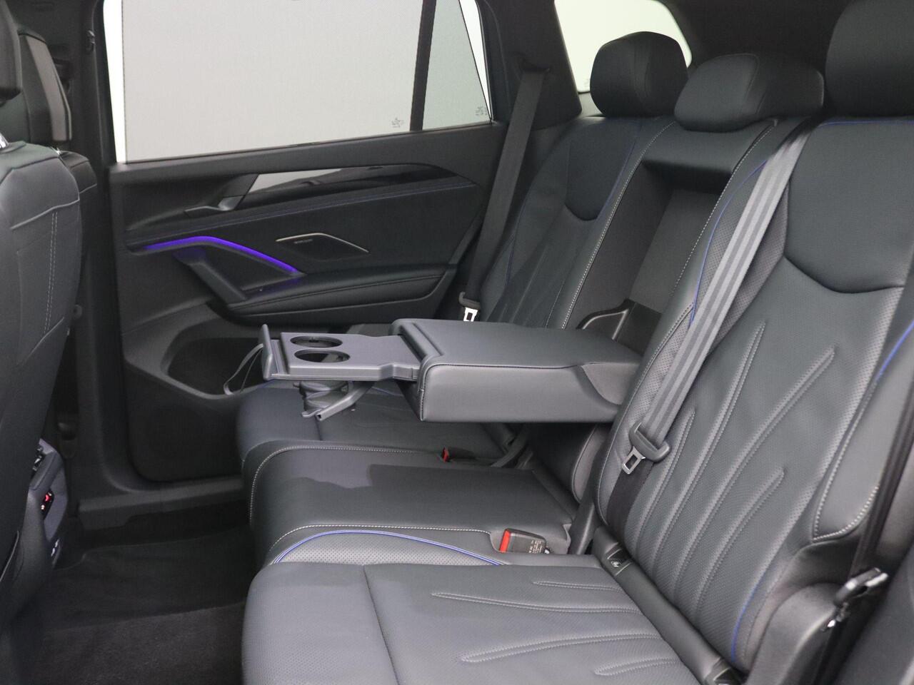 Volkswagen Tayron 1.5 eHybrid R-Line Edition 272PK DSG SOH 100%, Pano-Schuifdak, Black Style, Trekhaak, Matrix LED Verlichting, 20", Leder, Memorystoel, 360gr. Camera