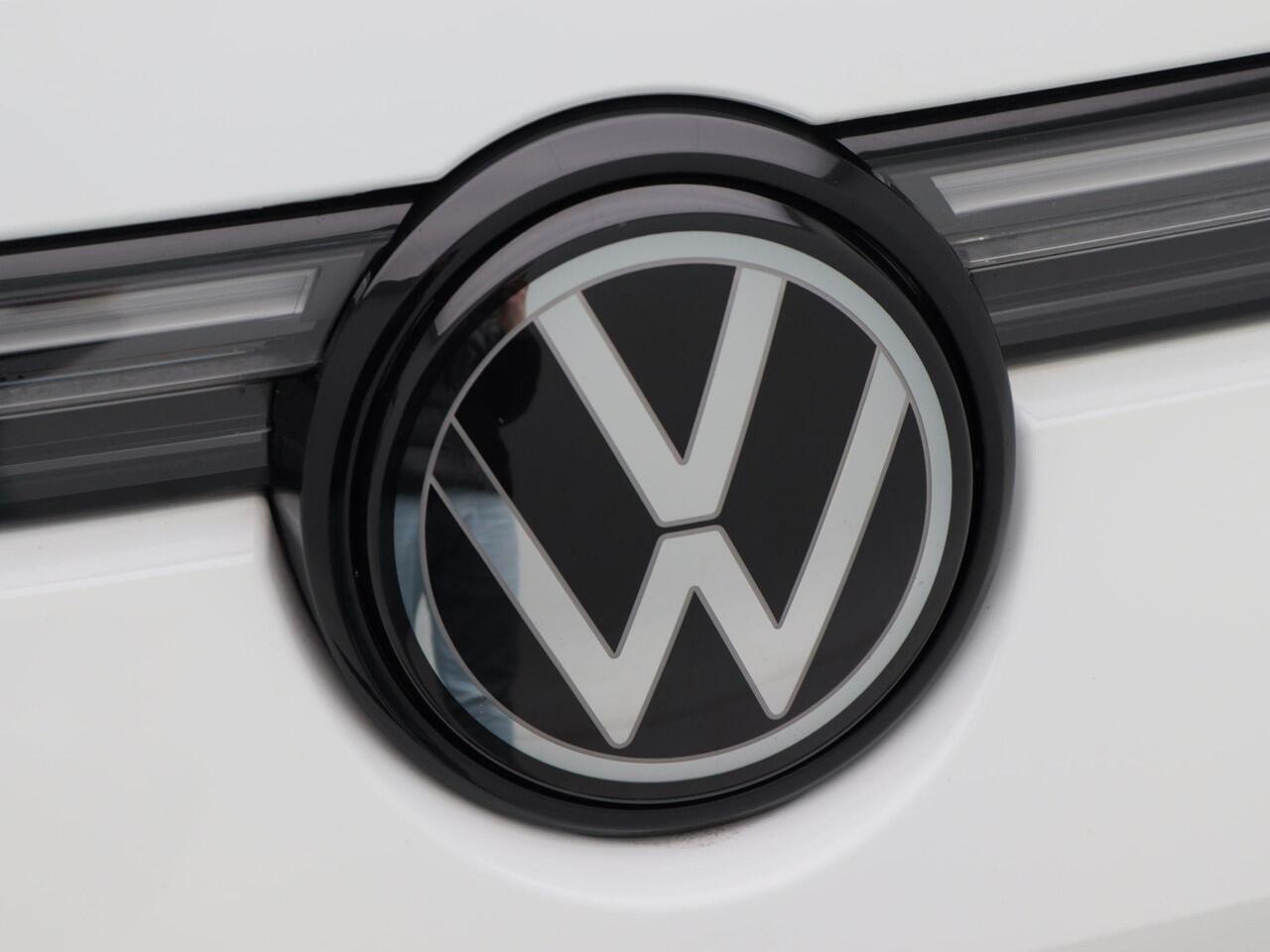 Volkswagen Tayron 1.5 eHybrid 204 Pk Automaat Life Edition | Adaptive Cruise | Trekhaak | Stoelverwarming | Navigatie | Camera | Carplay | 18 Inch | 27.026 Km!!