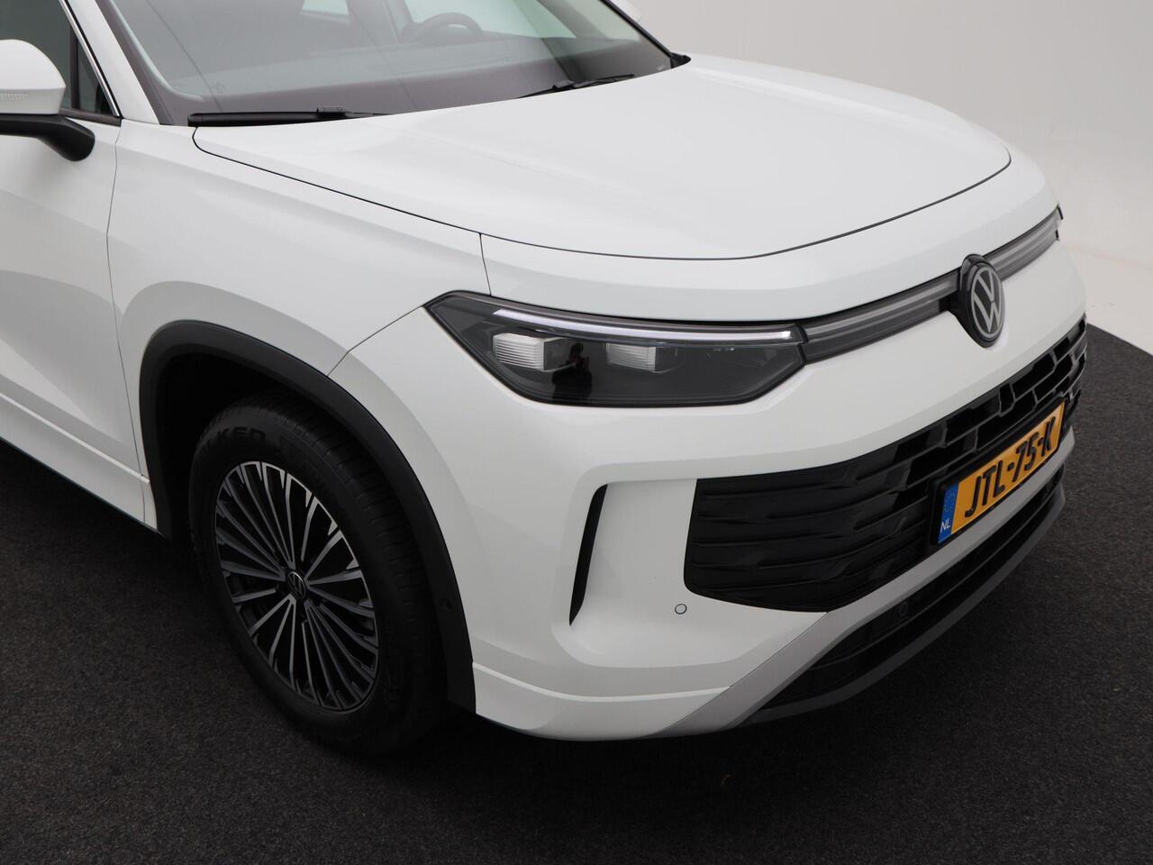 Volkswagen Tayron 1.5 eHybrid 204 Pk Automaat Life Edition | Adaptive Cruise | Trekhaak | Stoelverwarming | Navigatie | Camera | Carplay | 18 Inch | 27.026 Km!!