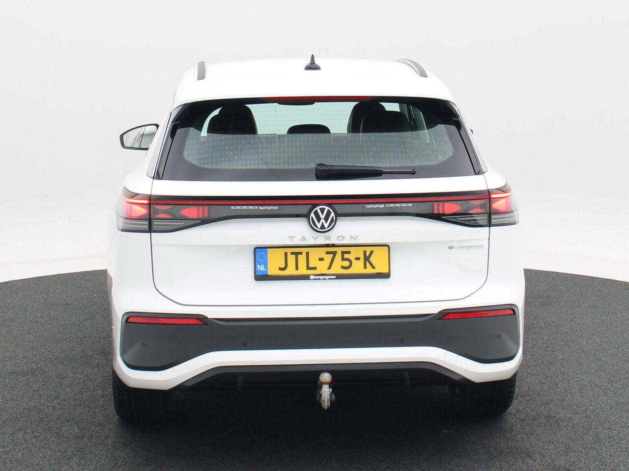 Volkswagen Tayron 1.5 eHybrid 204 Pk Automaat Life Edition | Adaptive Cruise | Trekhaak | Stoelverwarming | Navigatie | Camera | Carplay | 18 Inch | 27.026 Km!!