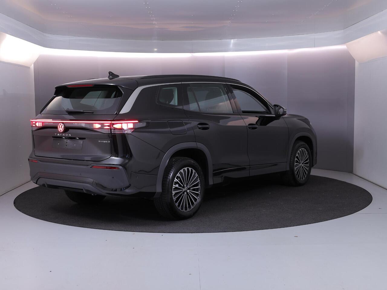 Volkswagen Tayron 1.5 eHybrid Life Edition 204PK PHEV | Verlengde garantie | Trekhaak wegklapbaar | Stoel- en stuurverwarming | 18" LM velgen |