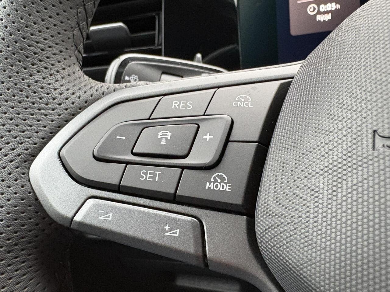 Volkswagen Tayron 1.5 eHybrid R-Line Edition