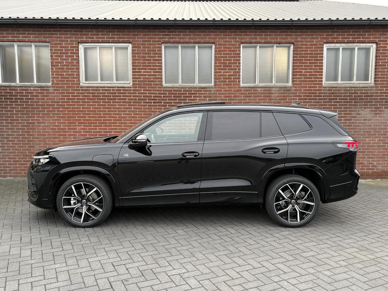 Volkswagen Tayron 1.5 eHybrid R-Line Edition