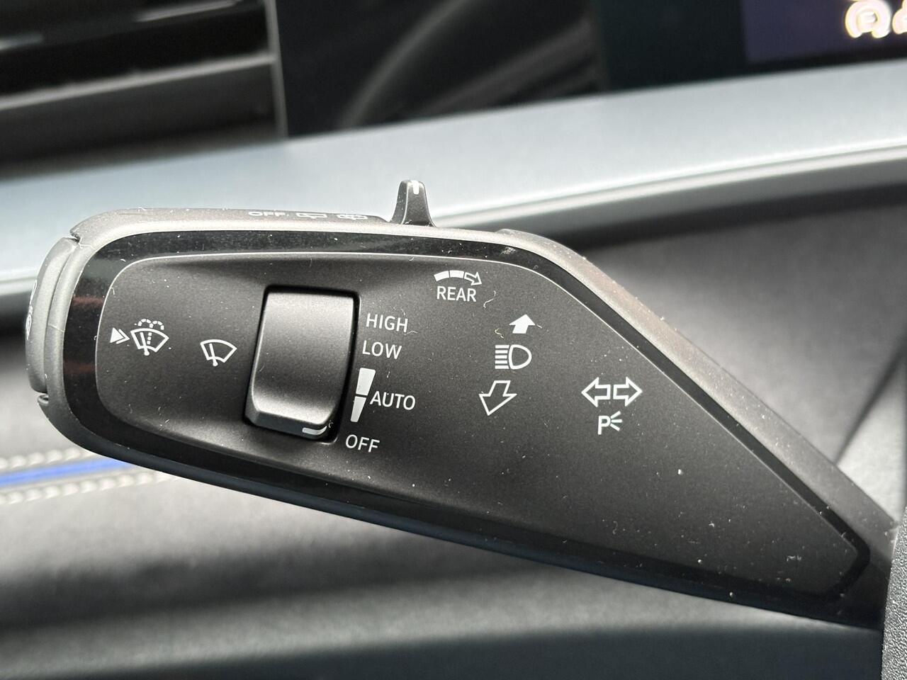 Volkswagen Tayron 1.5 eHybrid R-Line Edition