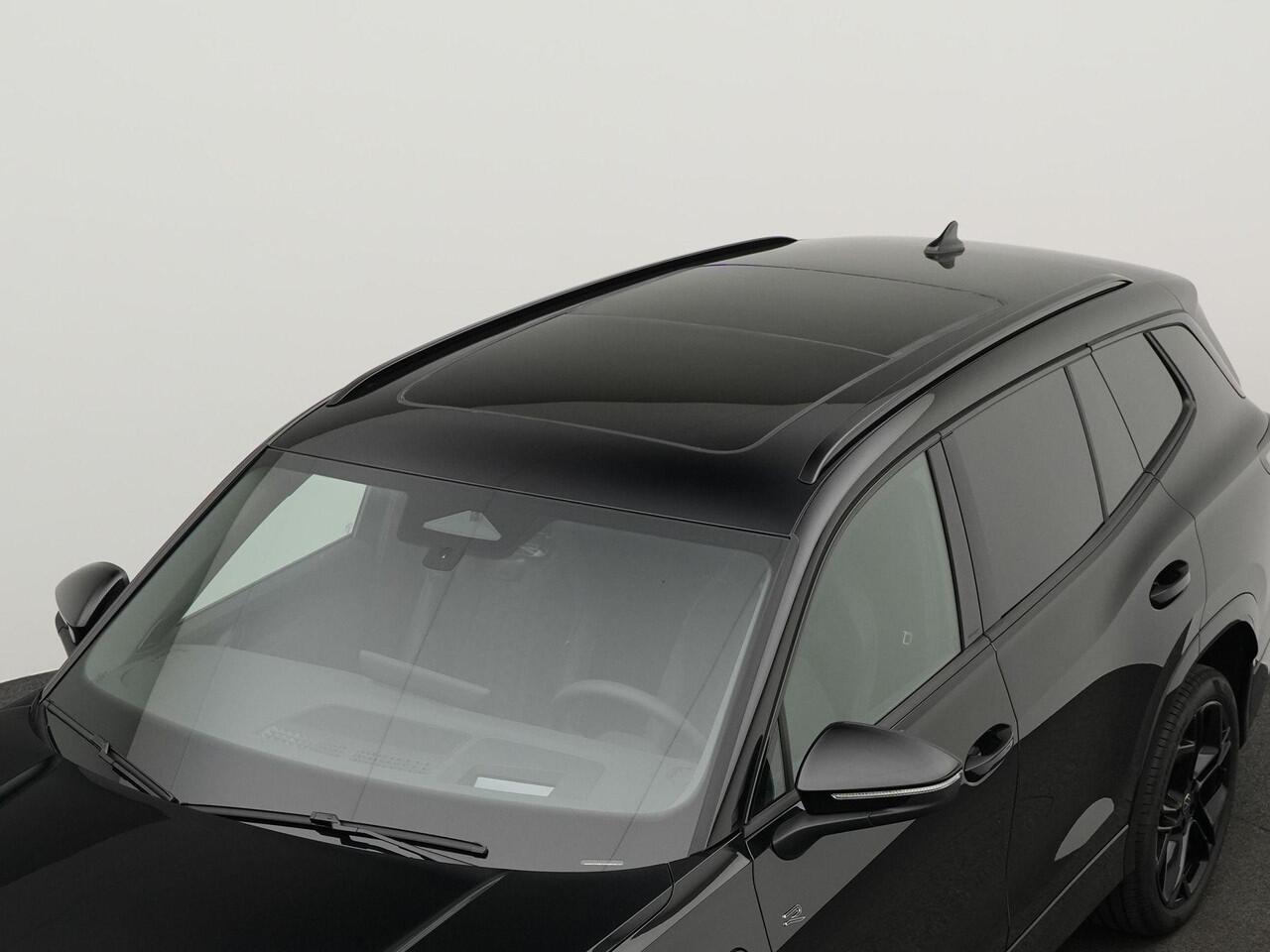 Volkswagen Tayron 1.5 eHybrid 204 pk R-Line Edition | Panoramadak | Trekhaak | Adaptief onderstel | Harman/Kardon | Massage | Achteruitrijcamera