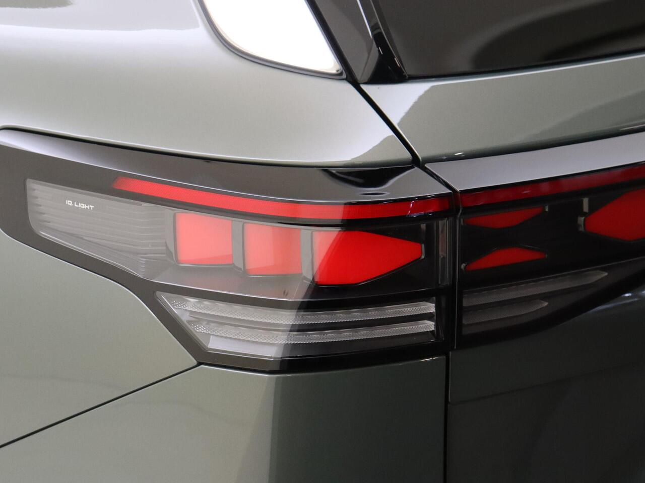 Volkswagen Tayron 1.5 eHybrid Life Edition | SoH 96% | Trekhaak | Dodehoek detectie | Stoelverwarming voor en achter | Achteruitrijcamera | Adaptieve demping | Parkeerassistent | Adaptieve cruise control |