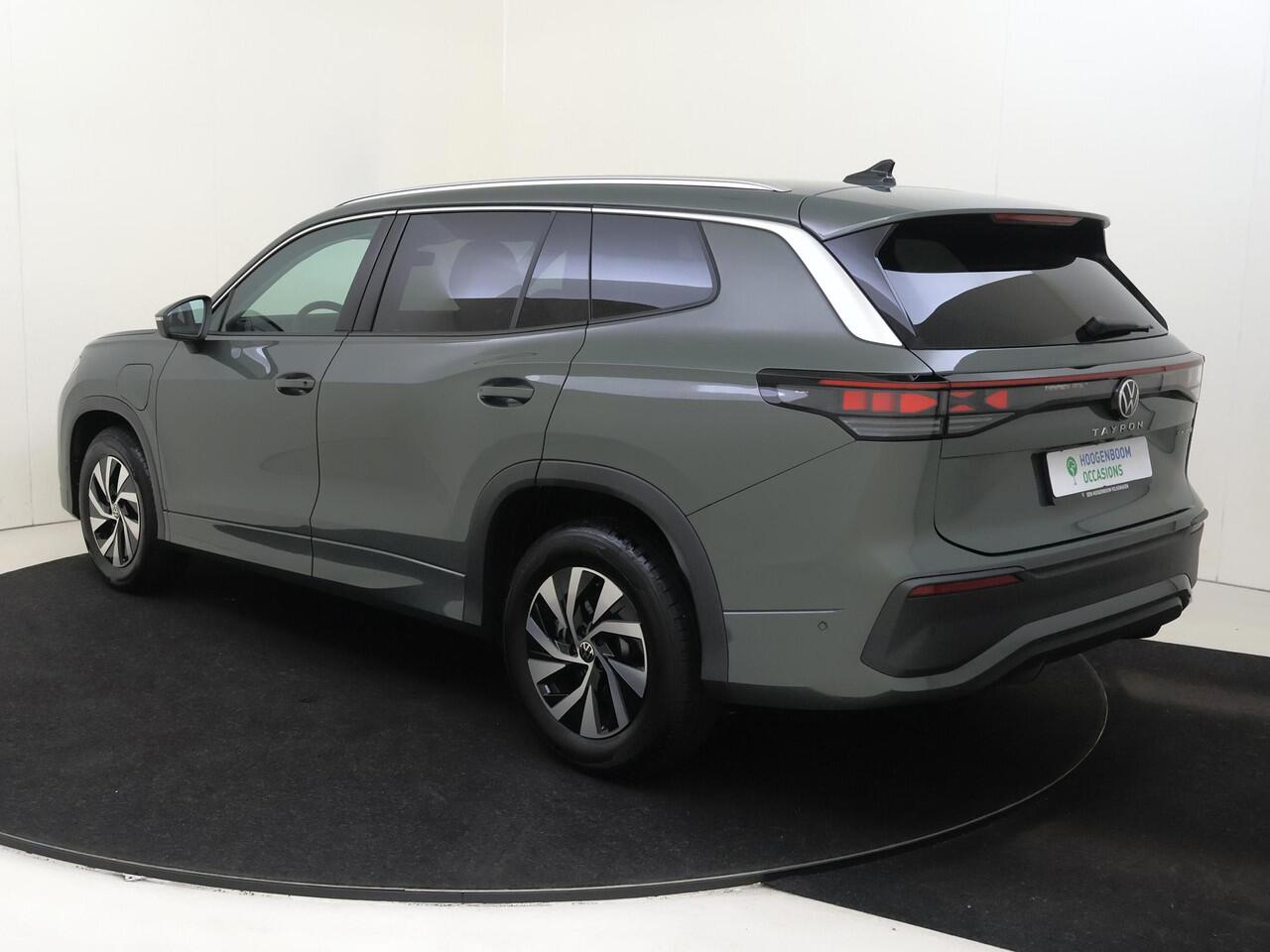 Volkswagen Tayron 1.5 eHybrid Life Edition | SoH 96% | Trekhaak | Dodehoek detectie | Stoelverwarming voor en achter | Achteruitrijcamera | Adaptieve demping | Parkeerassistent | Adaptieve cruise control |