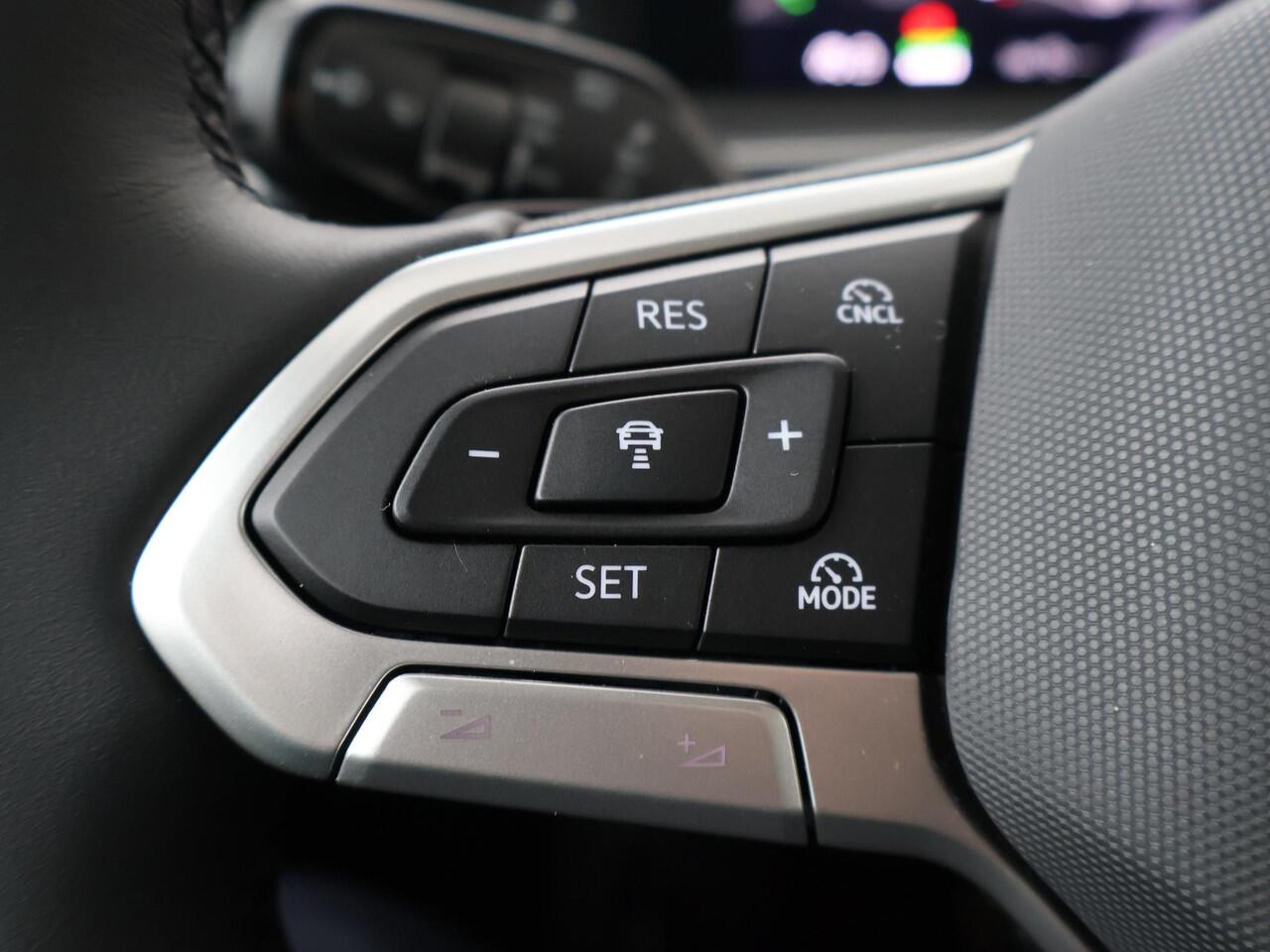 Volkswagen Tayron 1.5 eHybrid 204pk DSG Life Edition | Trekhaak wegklapbaar | Panoramadak | Stoel- & stuurwielverwarming |