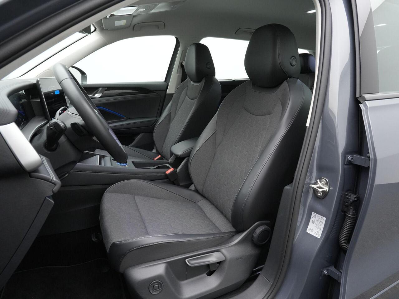 Volkswagen Tayron 7-zits 1.5 eTSI 150 pk DSG Life Edition | Trekhaak | 360 camera | IQ Light | Stuur-/stoelverwarming