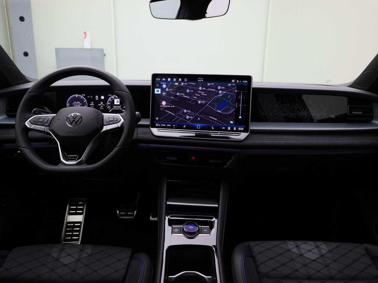 Volkswagen Tayron 1.5 eHybrid 200kW/272PK R-Line DSG · Panoramadak · 360°Camera + Parkeersensoren · Apple/Android Car Play · Garantie t/m 08-12-2030 of 100.000km