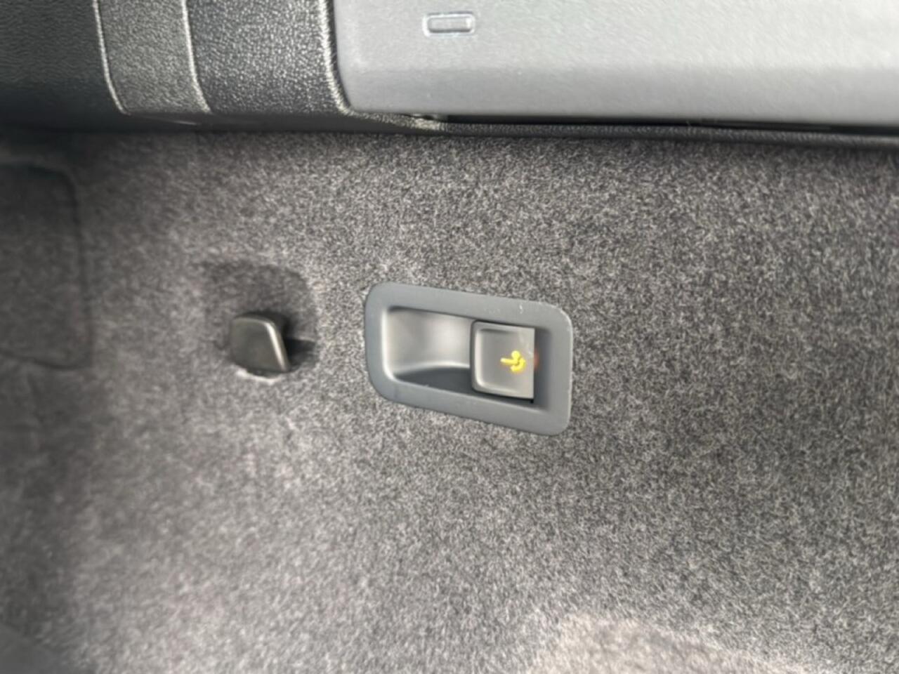 Volkswagen Tayron 1.5 eTSI DSG LIFE 7PERS/TREKHAAK/CAMERA/ELEKKLEP/ACC/STOEL+STUURVERW