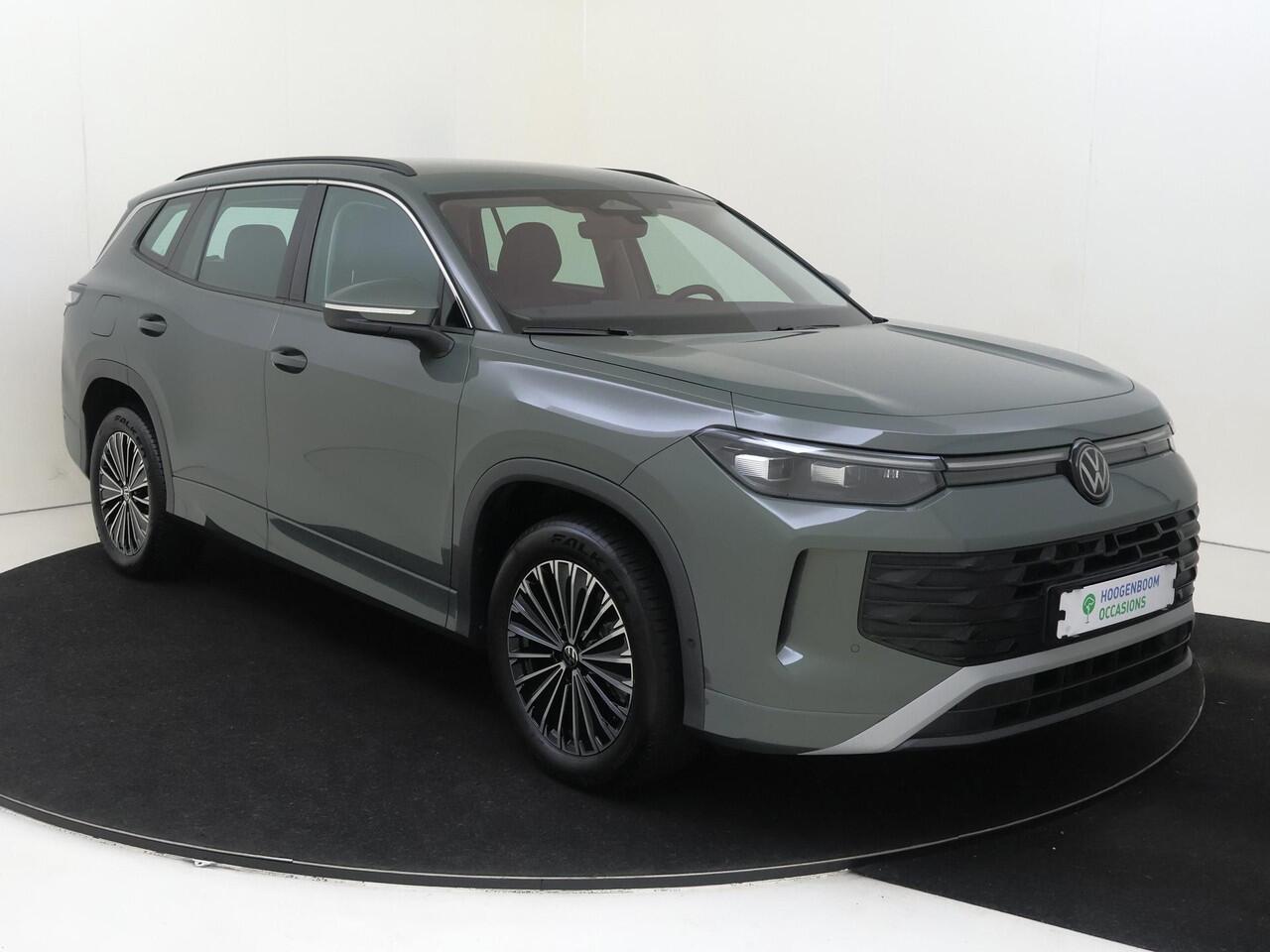 Volkswagen Tayron 1.5 eHybrid Life Edition | SoH 98% | Trekhaak | Parkeerassistent | Stoelverwarming voor en achter | Adaptieve cruise control | Dodehoek detectie | CarPlay | Stuurwiel verwarmd |