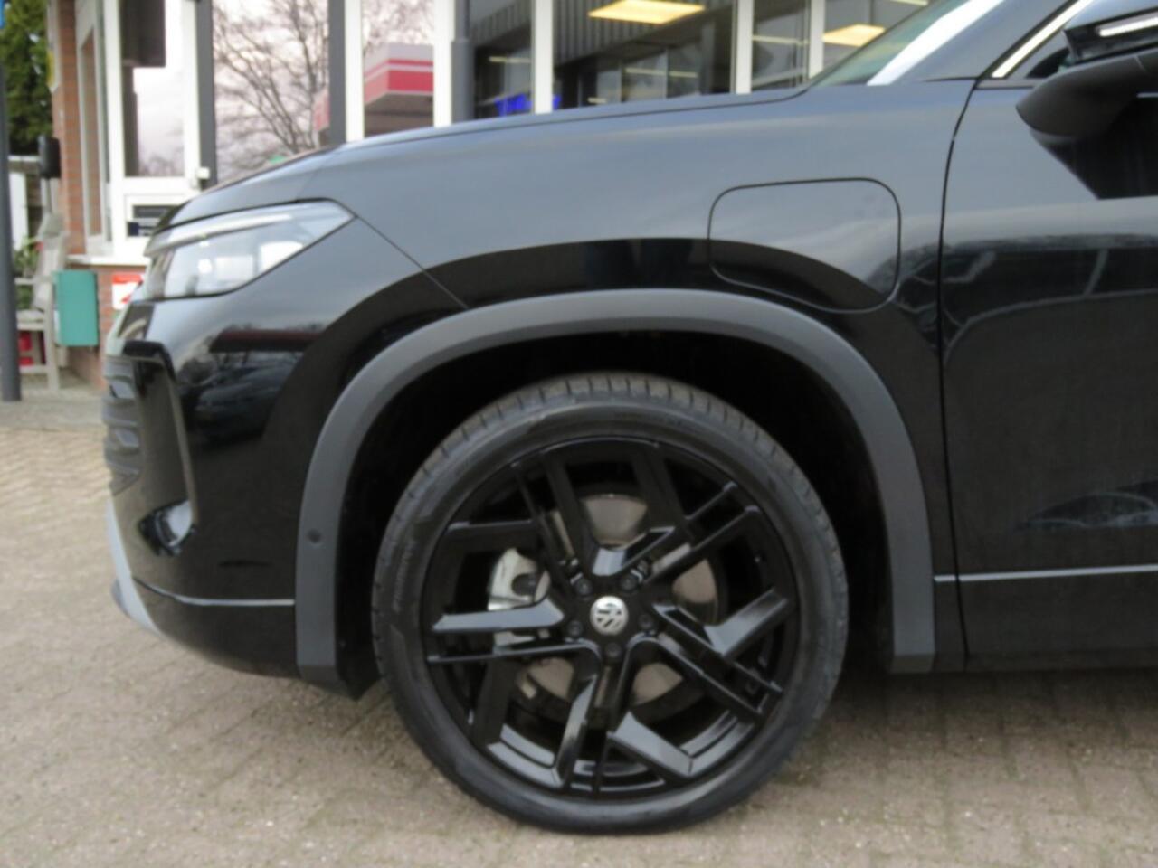 Volkswagen Tayron 1.5 eHybrid 204pk / 20 Inch / Trekhaak / IQ Light / Stoel + stuur verw. / Camera / FABRIEKS garantie