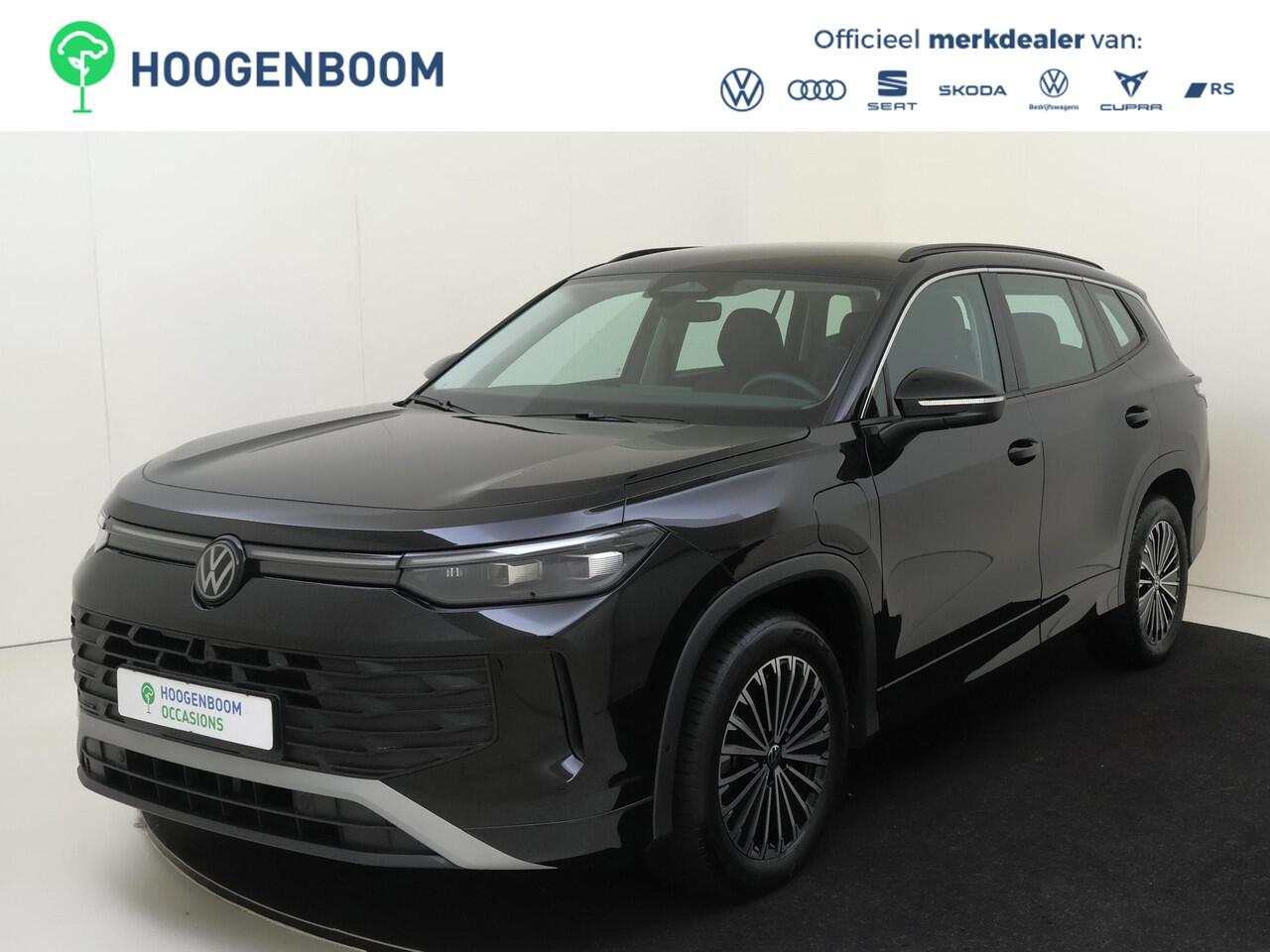 Volkswagen Tayron 1.5 eHybrid Life Edition | SoH 100% | Trekhaak | Achteruitrijcamera | Adaptieve demping systeem | Adaptieve cruise control | Dodehoek detectie | CarPlay | Stoel- en stuurwielverwarming |