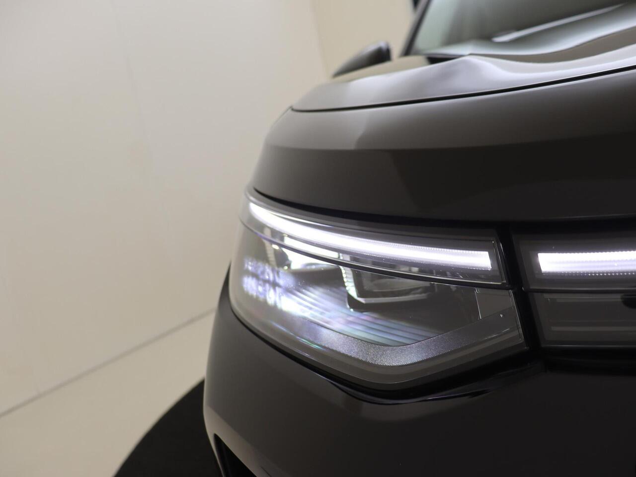 Volkswagen Tayron 1.5 eHybrid Life Edition | SoH 100% | Trekhaak | Achteruitrijcamera | Adaptieve demping systeem | Adaptieve cruise control | Dodehoek detectie | CarPlay | Stoel- en stuurwielverwarming |