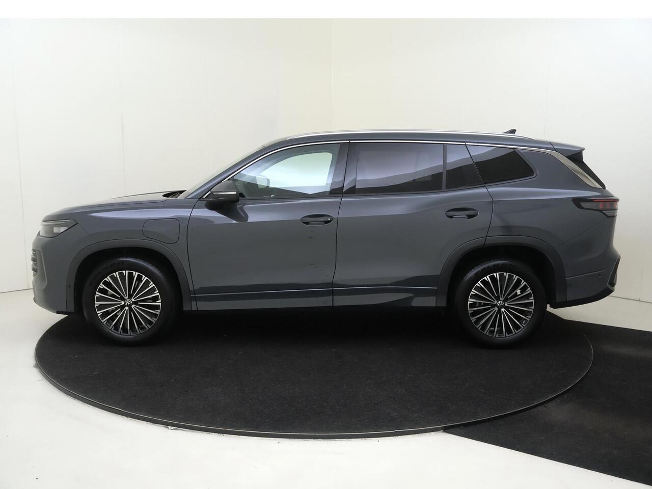 Volkswagen Tayron 1.5 eHybrid Elegance | SoH 100% | Trekhaak | Parkeerassistent | 360 camera | Dodehoek detectie | Adaptieve demping | Keyless | Adaptieve cruise control | Navigatie |