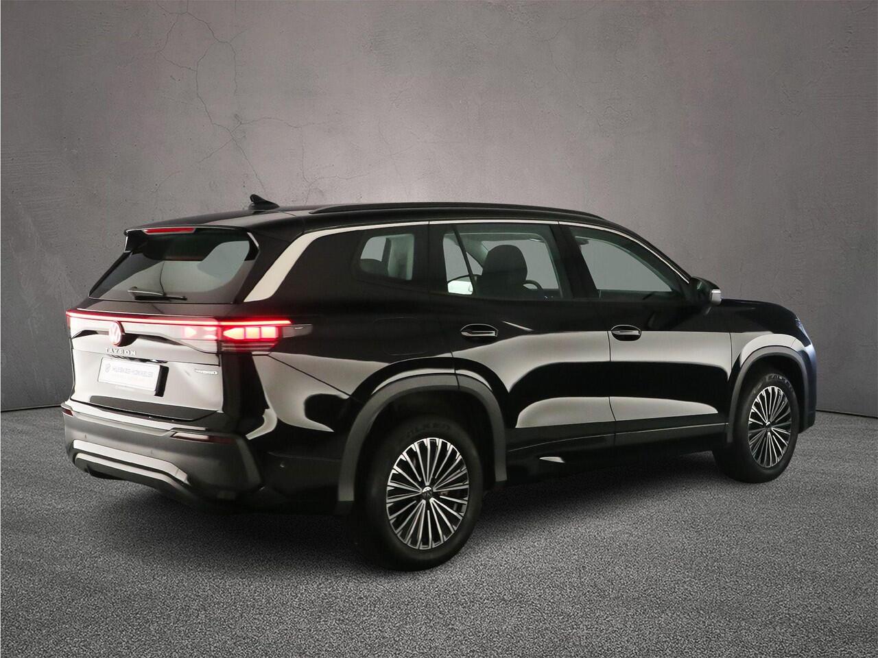 Volkswagen Tayron Life Edition 1.5 TSI eHybrid 204pk DSG Automaat Trekhaak, LED koplampen, Adaptive cruise control, Achteruitrijcamera, Navigatie, Stuurwiel verwarmd