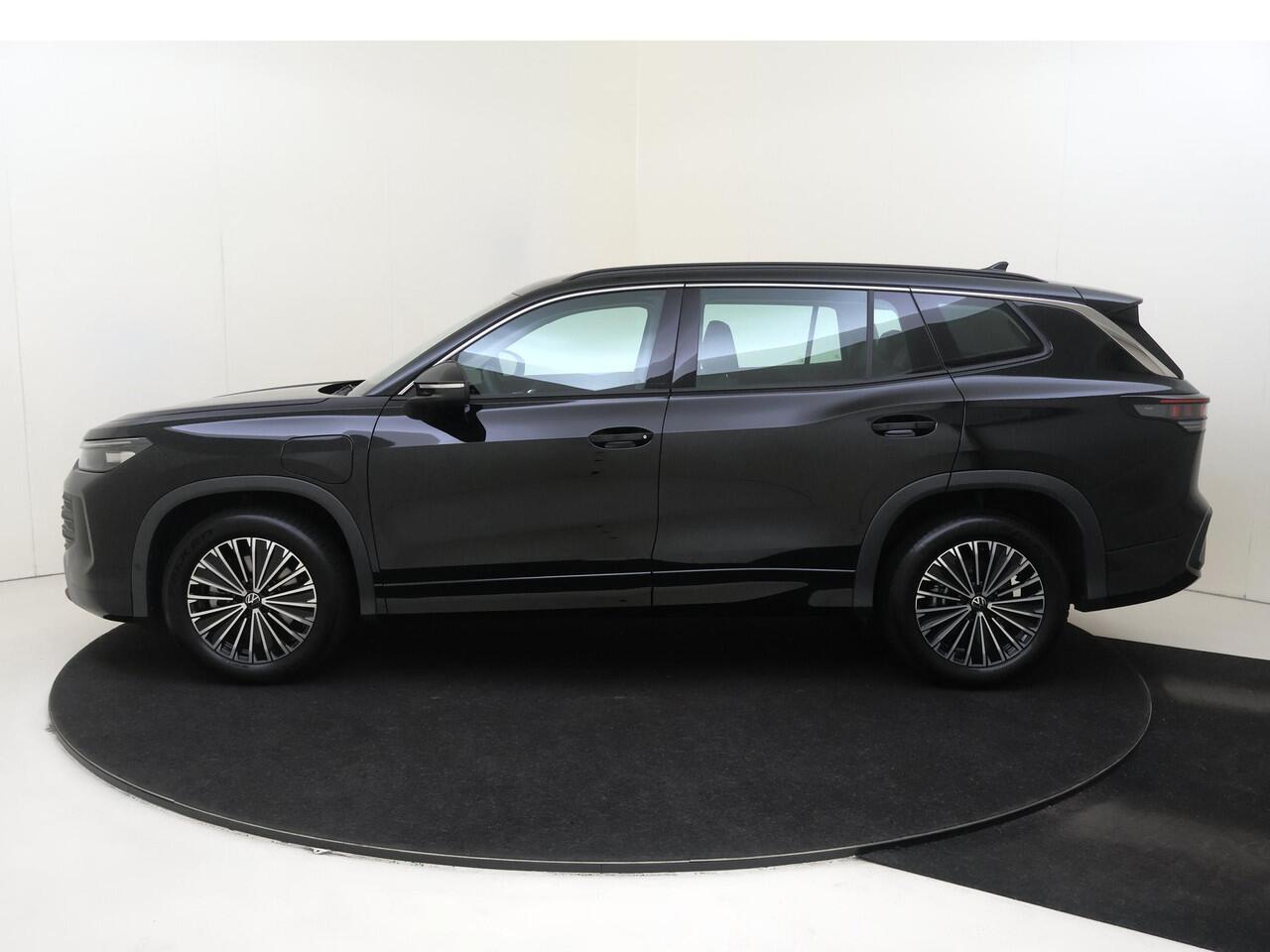 Volkswagen Tayron 1.5 eHybrid Life Edition | SoH 100% | Trekhaak | Achteruitrijcamera | Adaptieve demping systeem | Adaptieve cruise control | Dodehoek detectie | Parkeerassistent | Stoel- en stuurwielverwarming |
