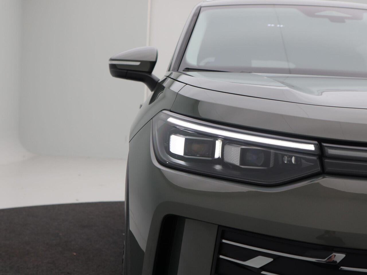 Volkswagen Tayron 1.5 eHybrid 204 Pk Automaat Elegance | Trekhaak | 360° Camera | Stoel Massage | Stoel/Stuur Verwarming | Full LED | 18 Inch | 23.008 Km!!
