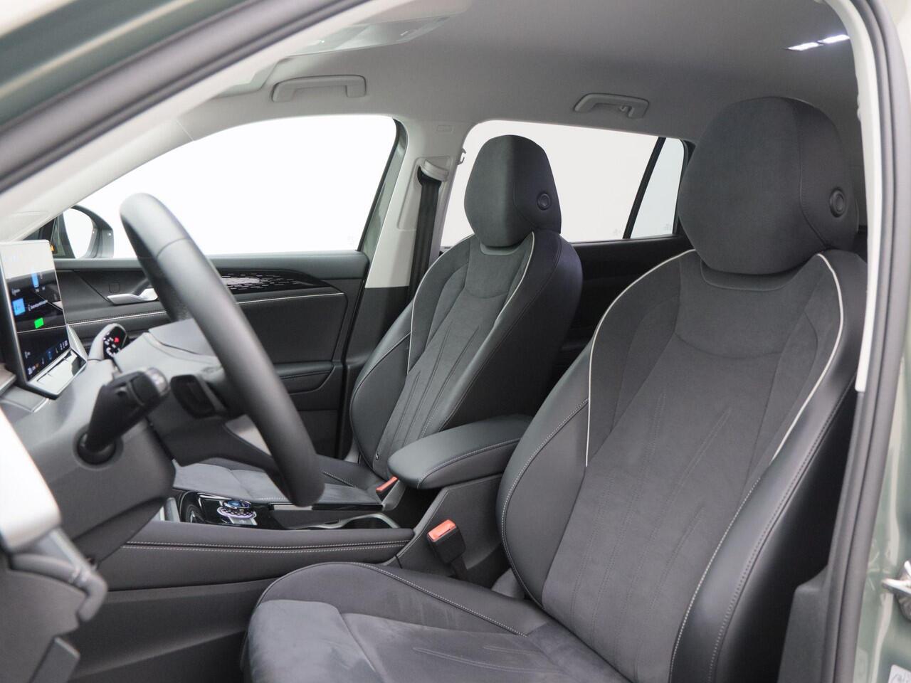 Volkswagen Tayron 1.5 eHybrid 204 Pk Automaat Elegance | Trekhaak | 360° Camera | Stoel Massage | Stoel/Stuur Verwarming | Full LED | 18 Inch | 23.008 Km!!