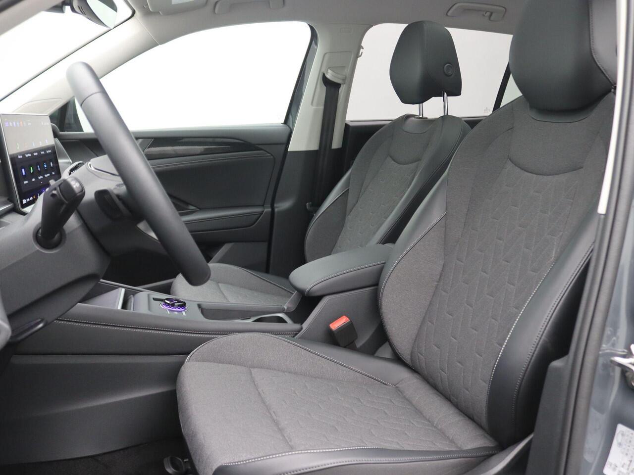 Volkswagen Tayron 1.5 eHybrid Life Edition 204PK DSG SOH 97,71%, Pano-Schuifdak, Trekhaak, 18" LM Velgen, Voorruitverwarming, Stoel-Stuurverwarming, Elektr. Achterklep, Navi via Apple Carplay/Android Auto, Keyless, Side Assist