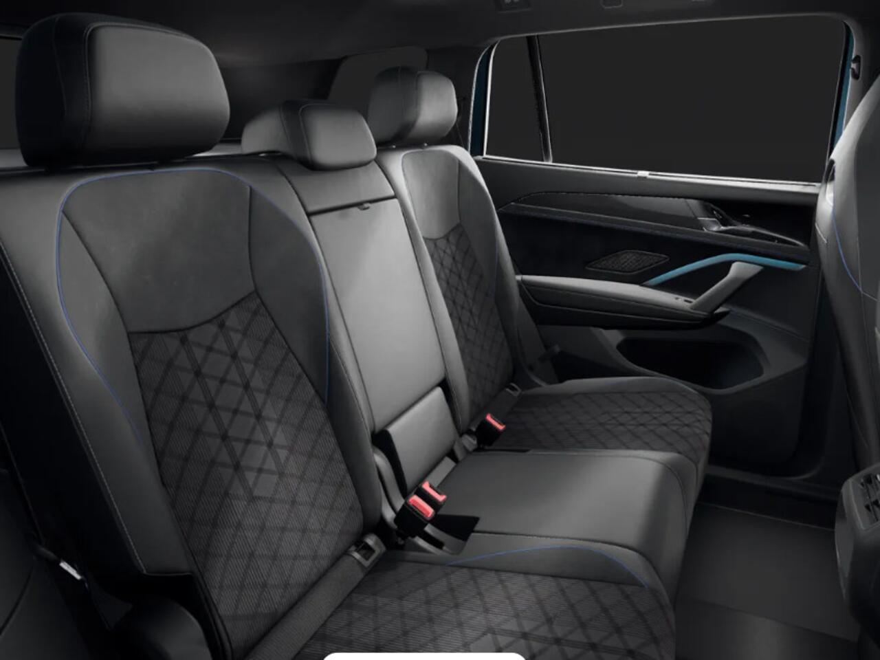 Volkswagen Tayron R-Line-Edition 1.5 eHybrid 272 pk 6 versn. DSG · Assistance Pakket 'IQ.DRIVE' · Design Pakket 'Black Style' · Koplampverlichting HD-matrix · Trekhaak inklapbaar & trailer assist ·