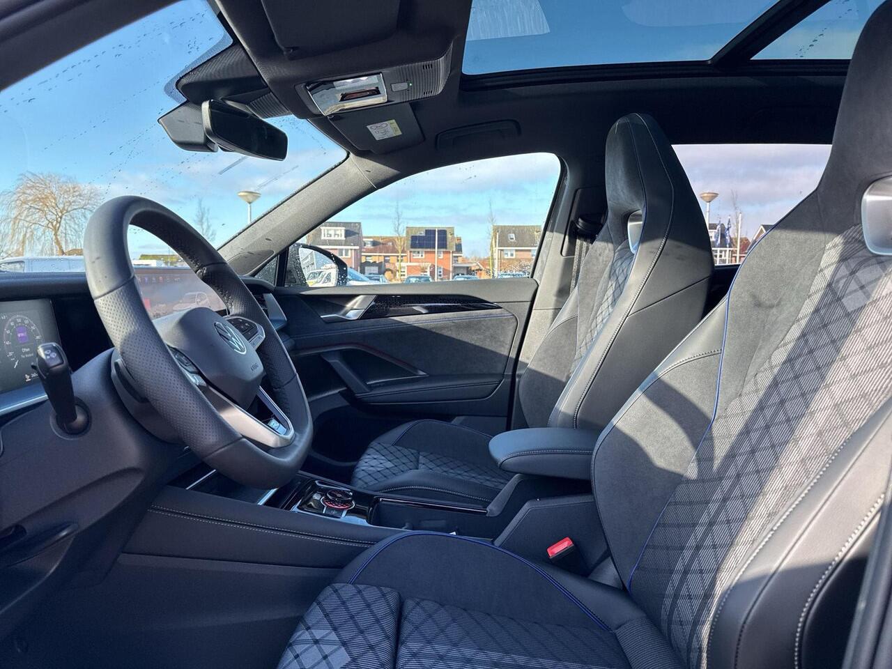 Volkswagen Tayron 1.5 eHybrid R-Line | Panorama dak | Trekhaak | PHEV |