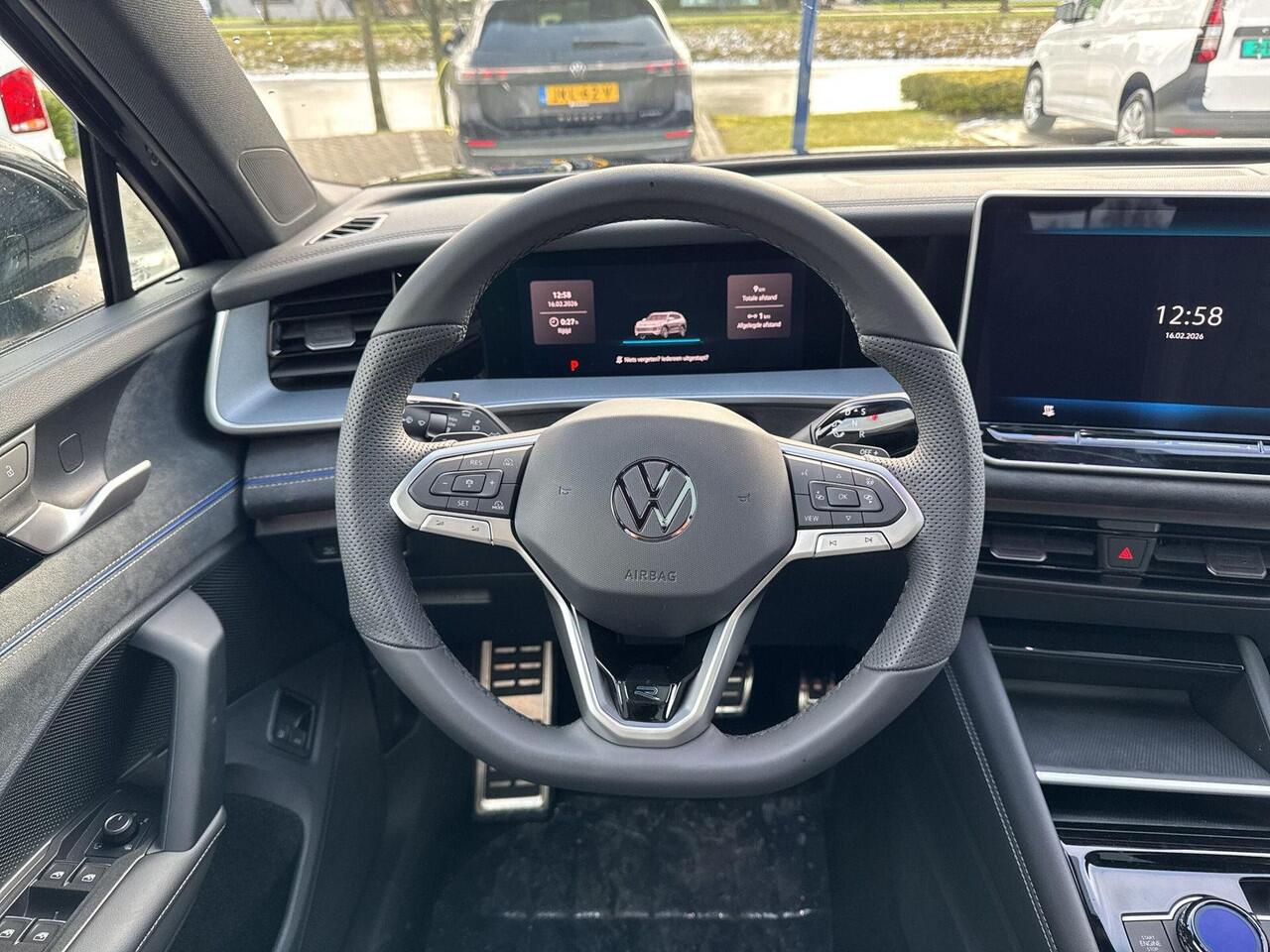 Volkswagen Tayron 1.5 eHybrid R-Line Edition | Panorama dak | Trekhaak | PHEV |