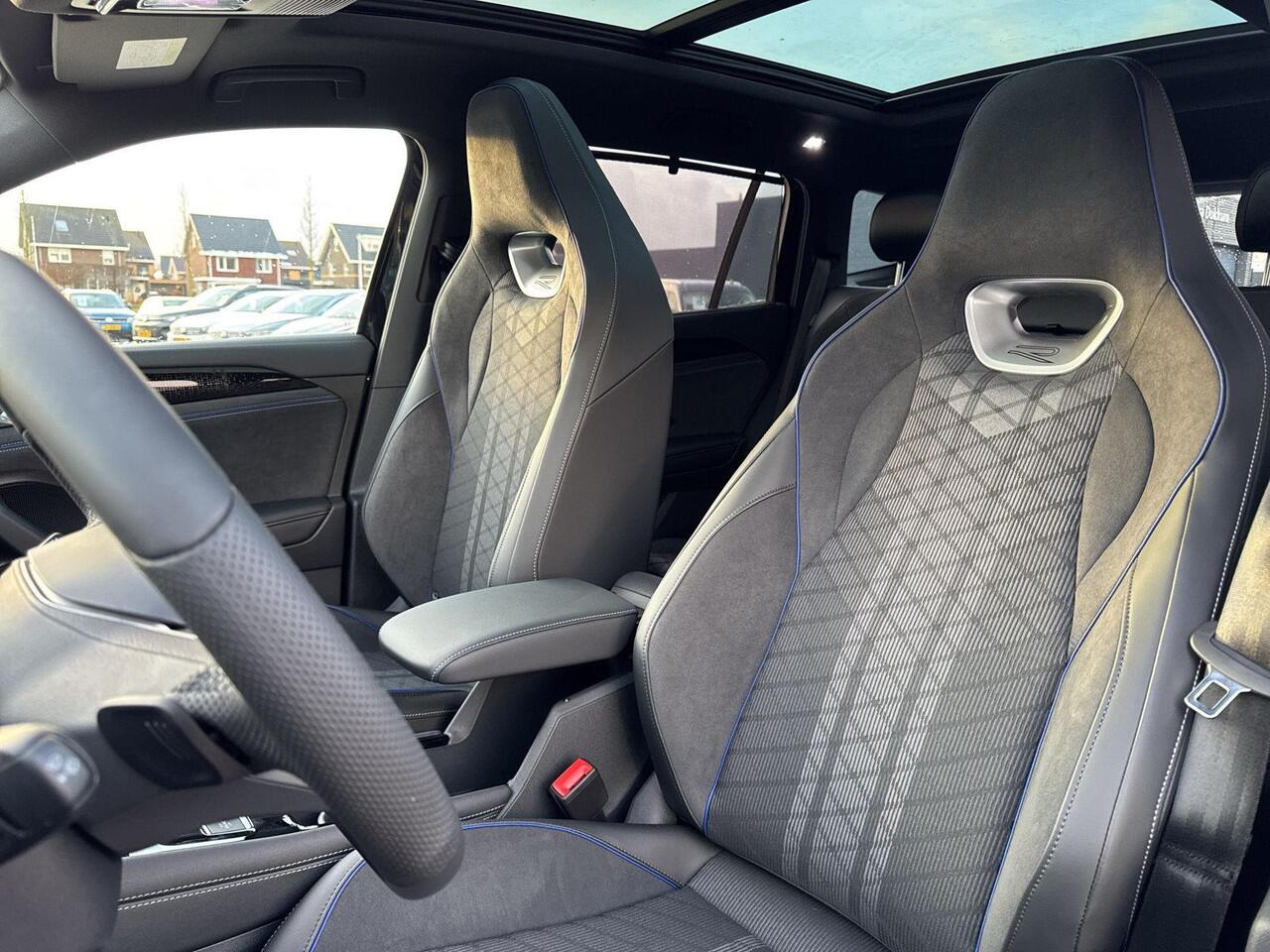 Volkswagen Tayron 1.5 eHybrid R-Line | Panorama dak | Trekhaak |