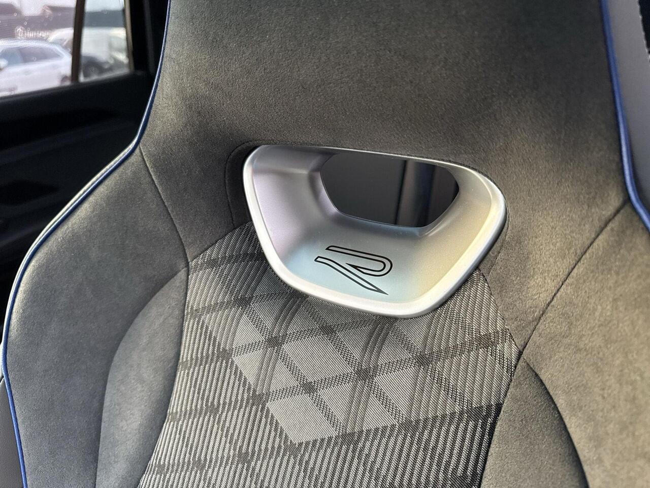 Volkswagen Tayron 1.5 eHybrid R-Line | Panorama dak | Trekhaak |